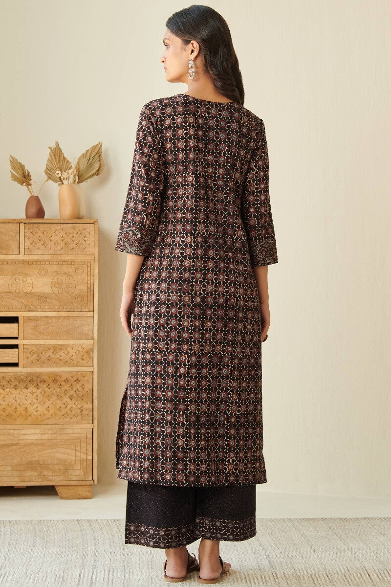 Sehra Jannat Ajrak Kurta