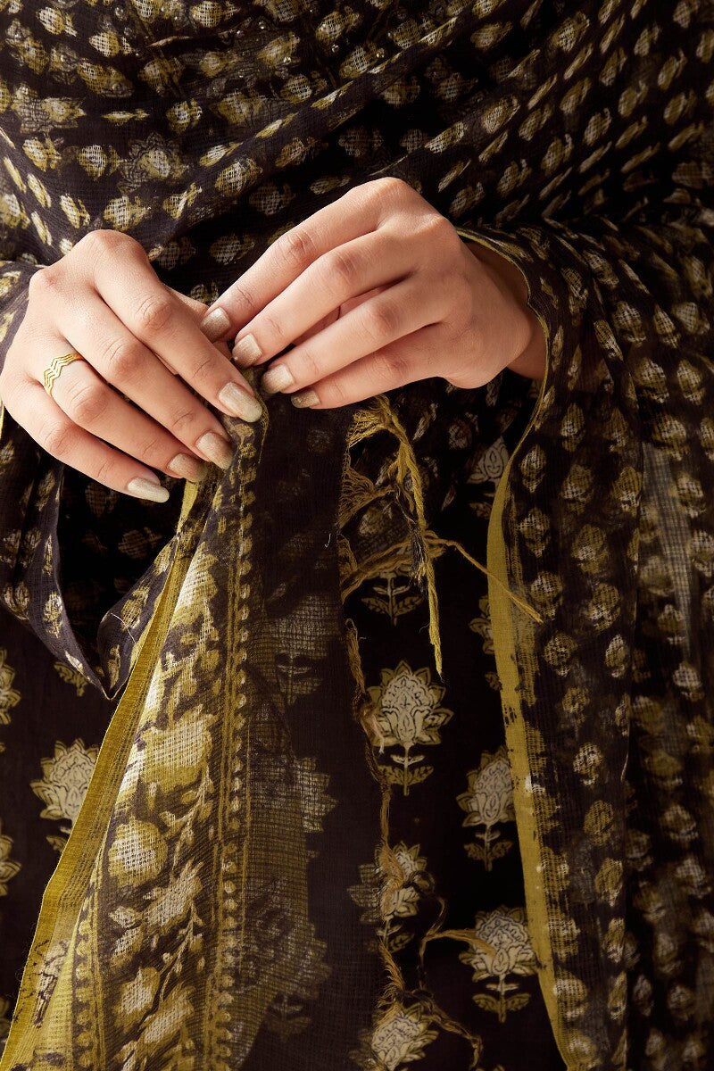 Sehra Mahira Bagru Dupatta