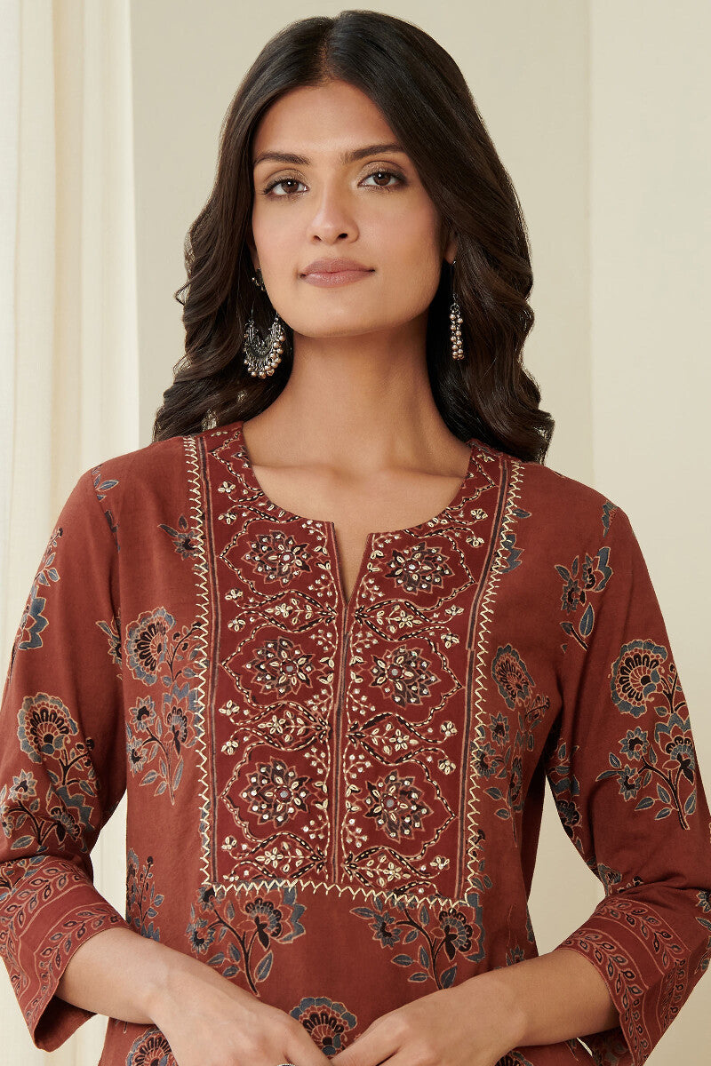Sehra Maira Ajrak Kurta