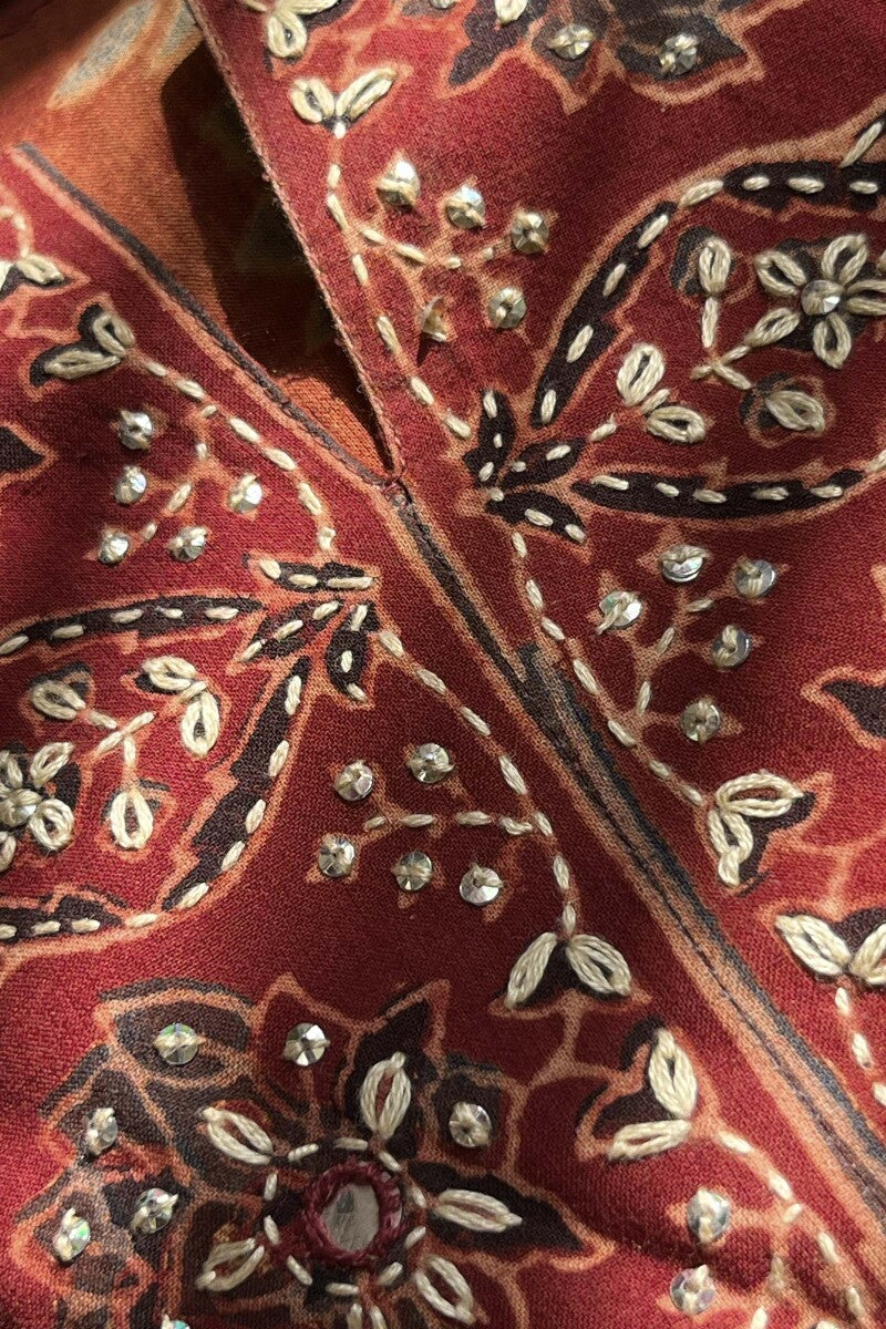 Sehra Maira Ajrak Kurta