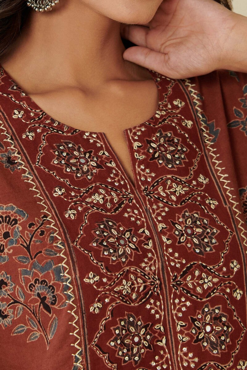 Sehra Maira Ajrak Kurta