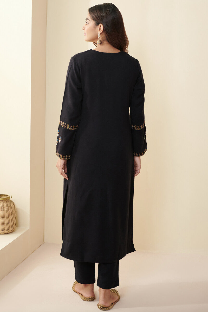 Naadirah Tazmeen Faux Wool Handloom Kurta