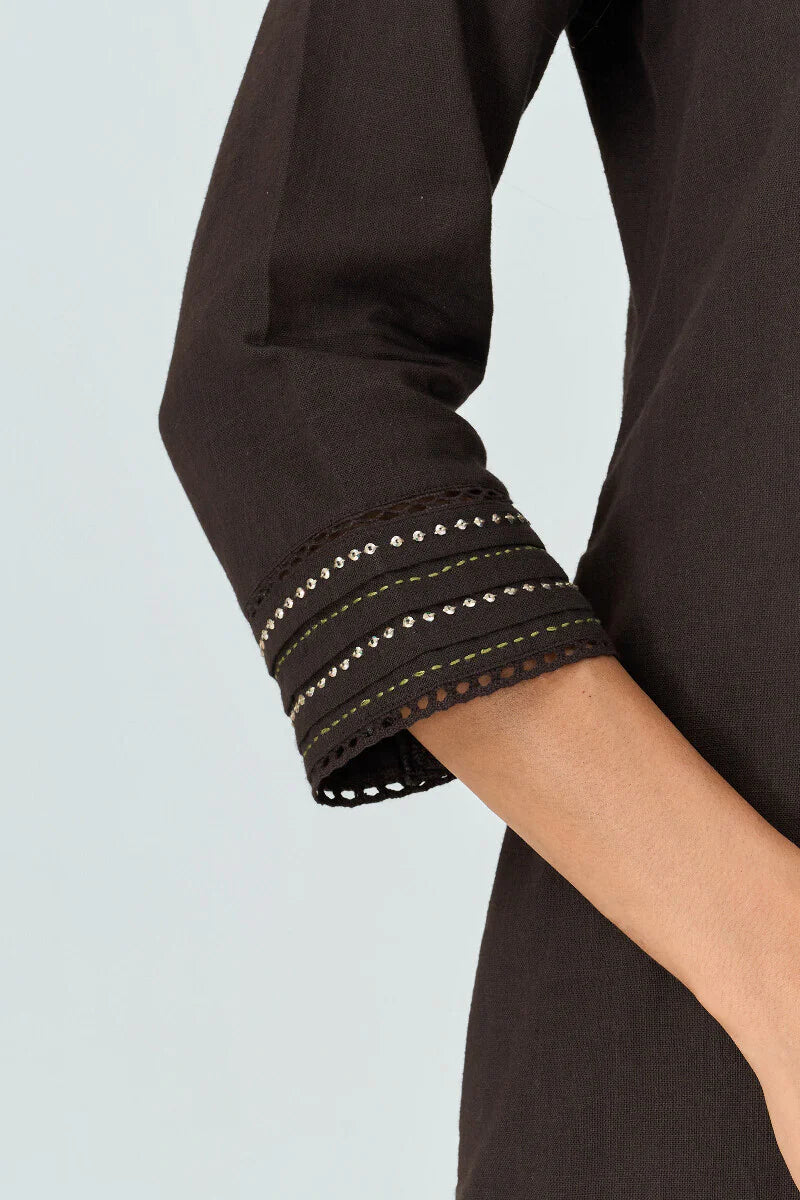 Surplus: Roza Seerat Black Kurta