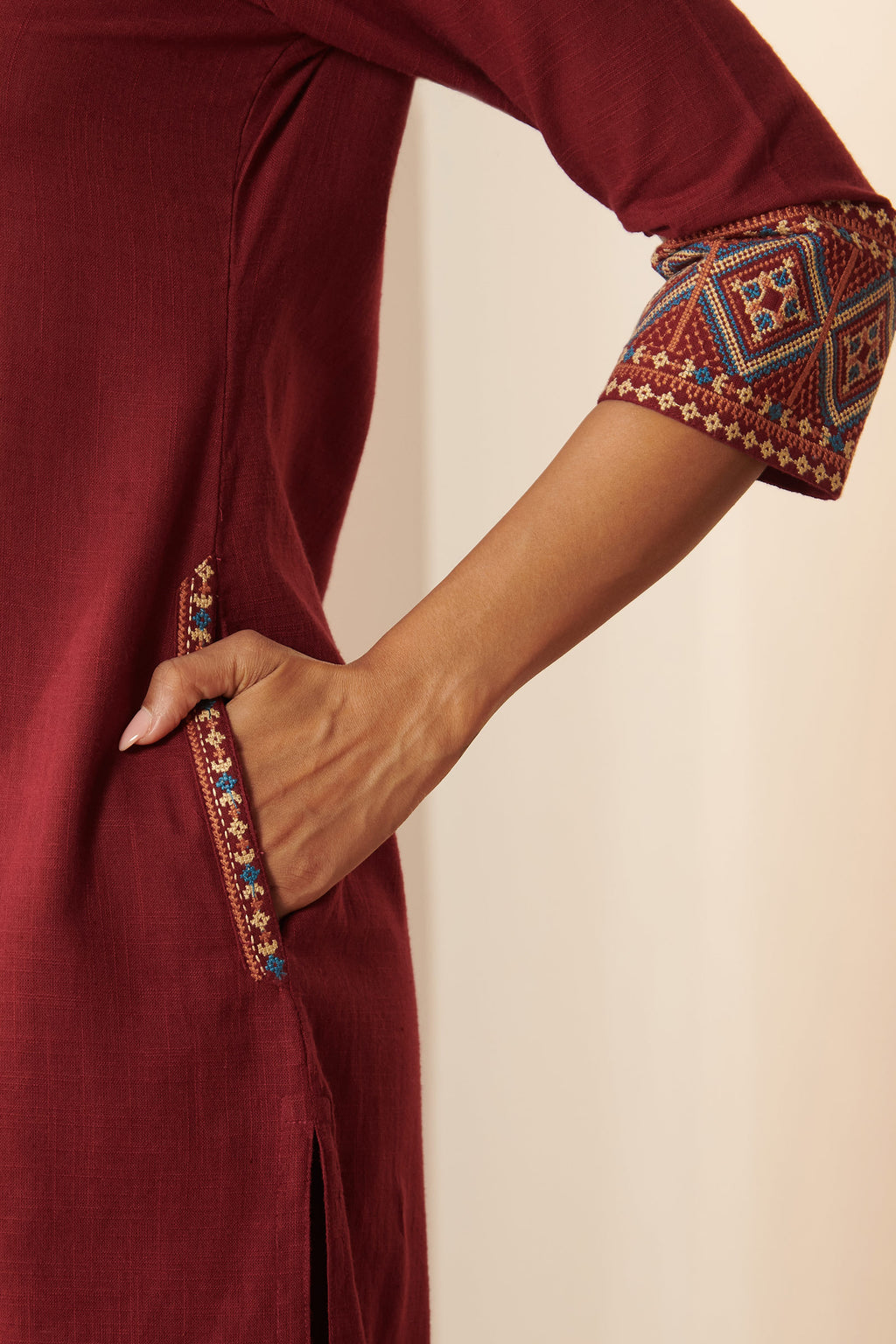 Mehraab Aahana Maroon Kurta