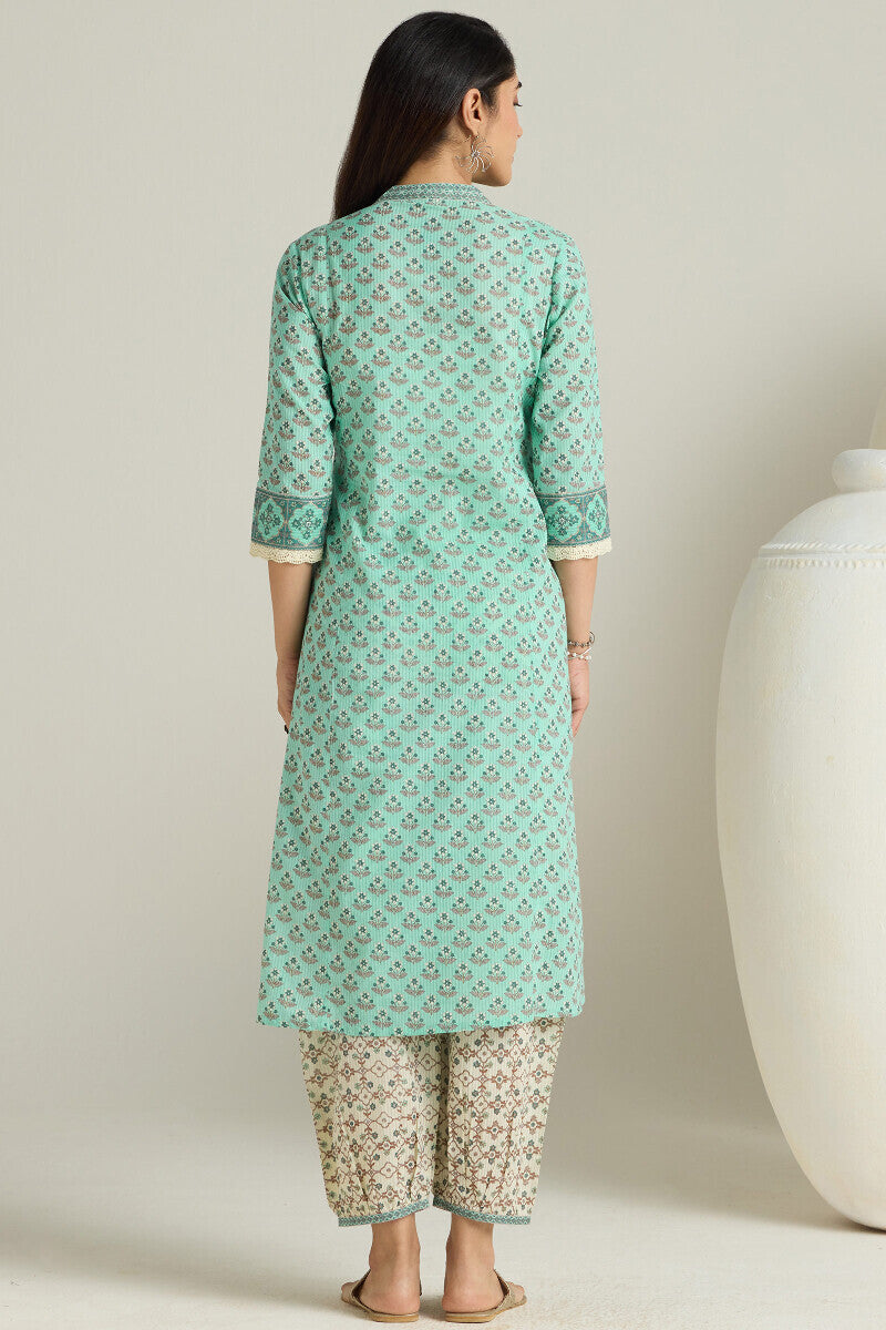 Nazmin Angrakha Kurta
