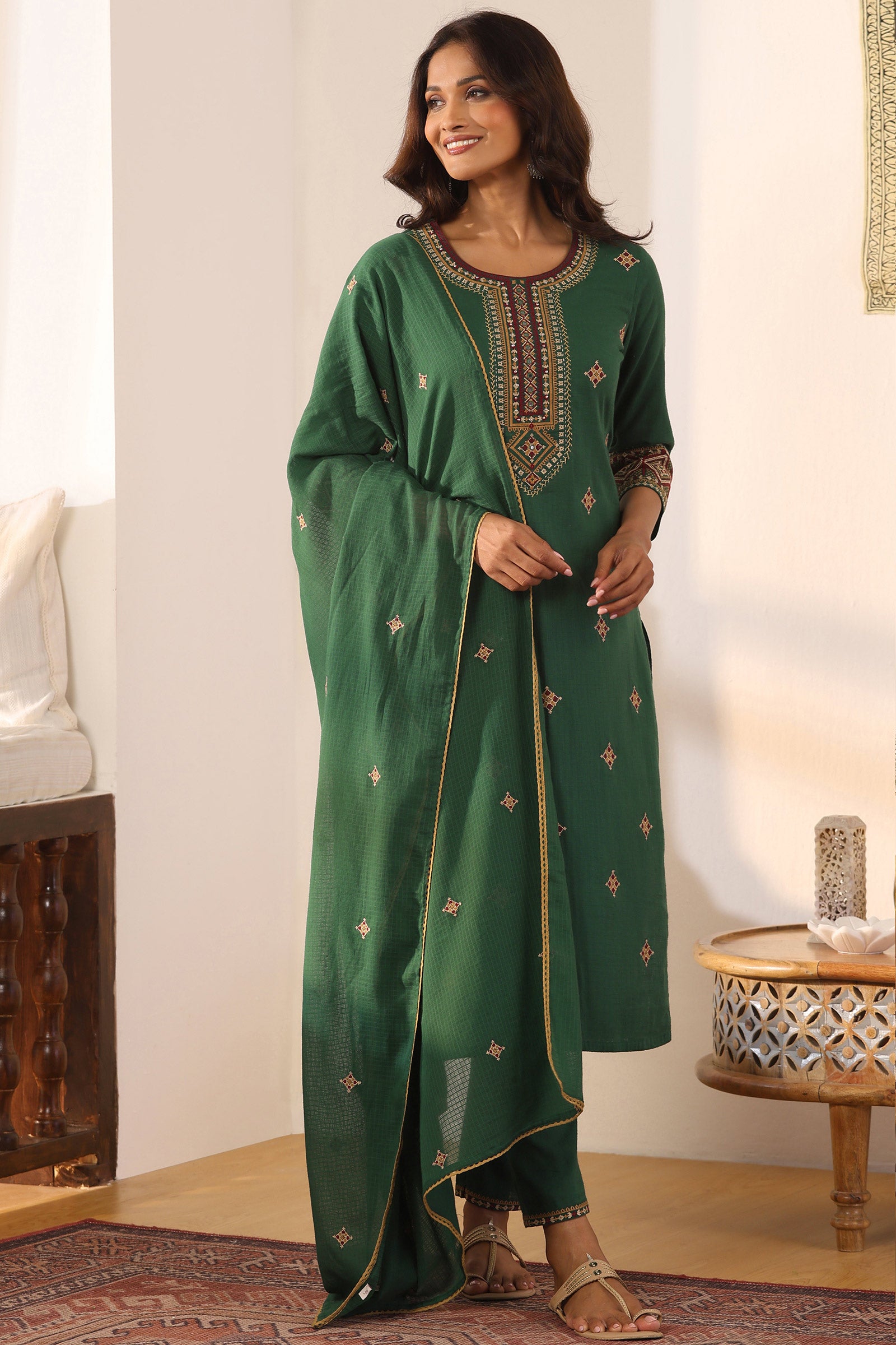 Surplus: Mehraab Mira Green Kurta