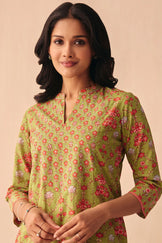 Surplus: Gulraiz Farah Sanganeri Kurta