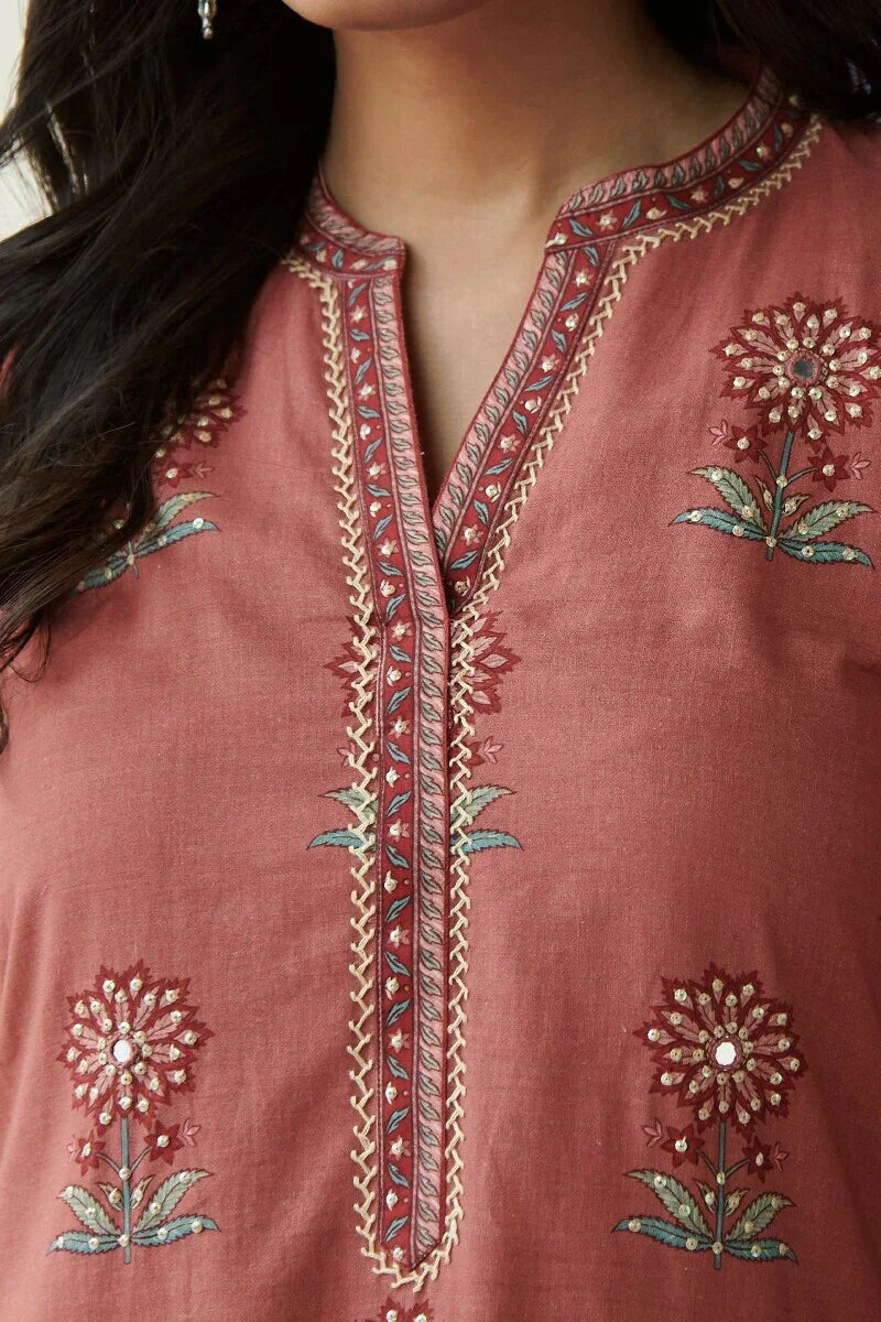Surplus: Mahnoor Rabia Kurta
