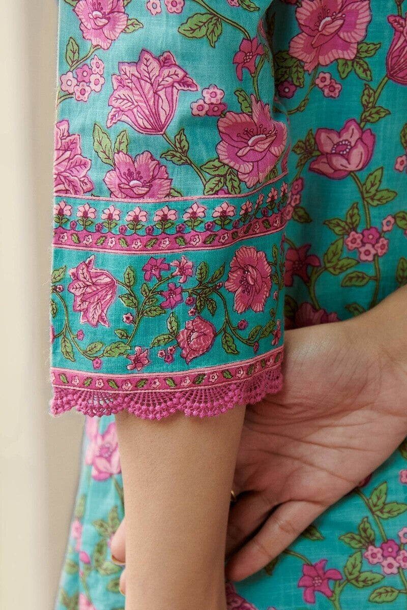 Mehreen Nazneen Kurta