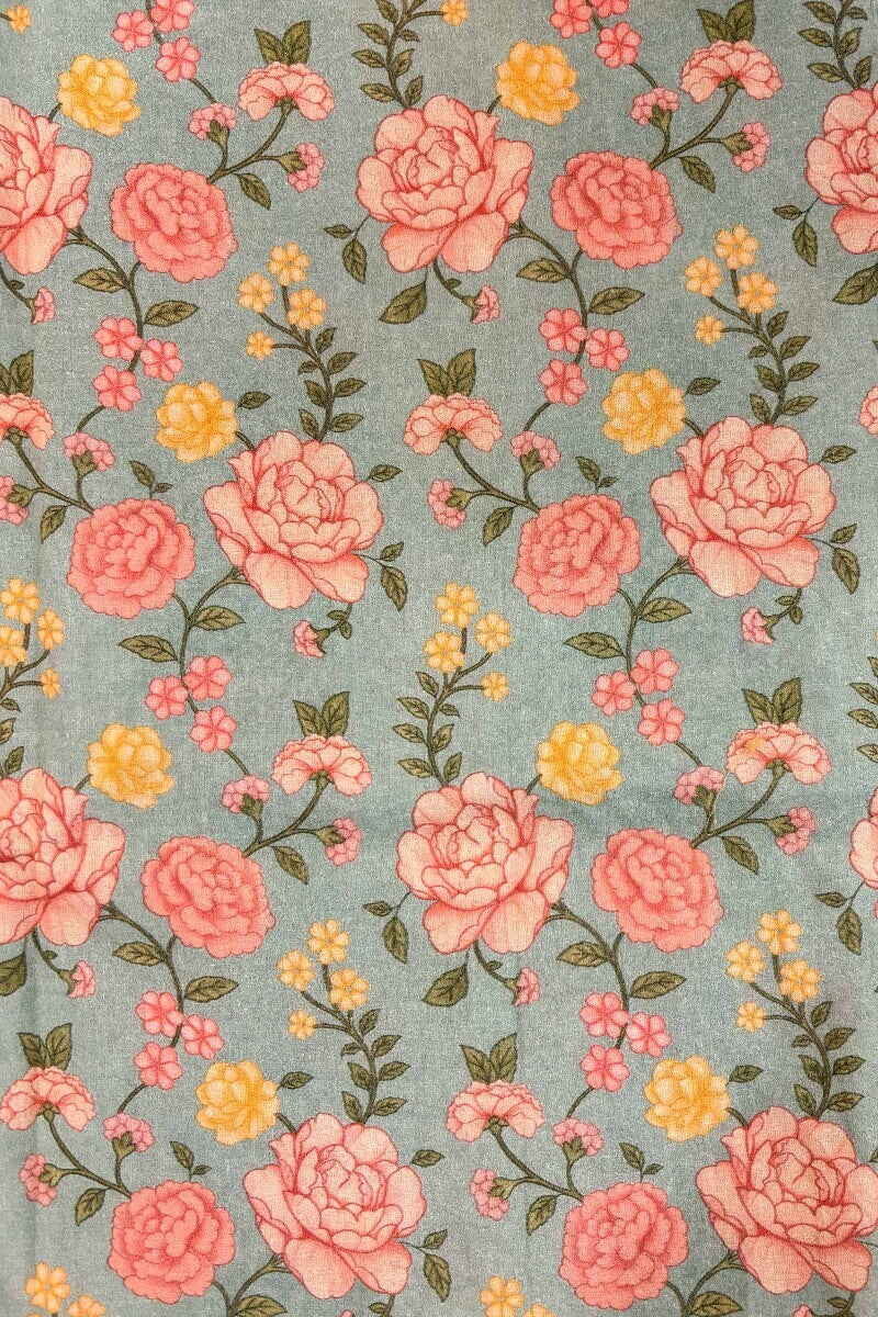 Surplus: Gulraiz Saira Kaftan