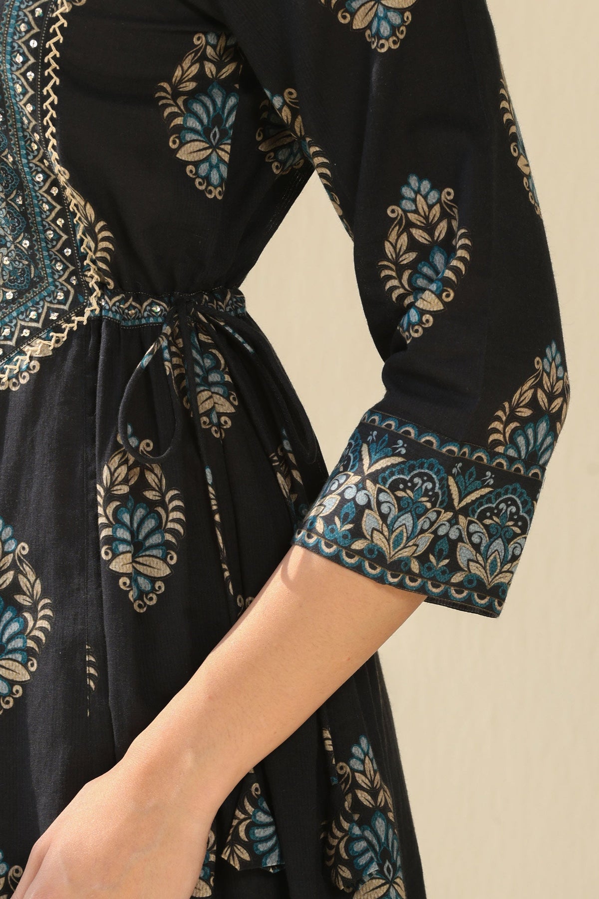 Surplus: Rangrez Rabiya Kurta
