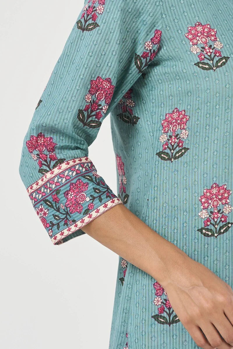 Surplus: Roz Meher Nahid Kurta