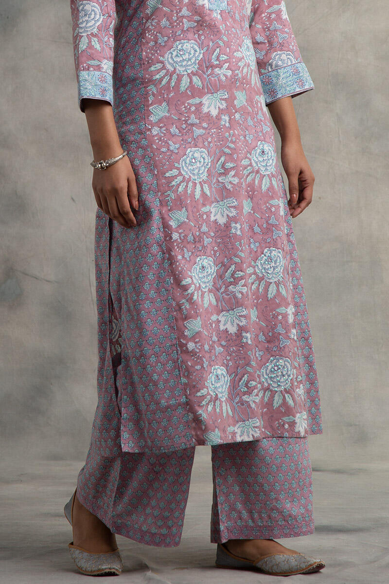 Gauhar Nikhat Modal Kurta
