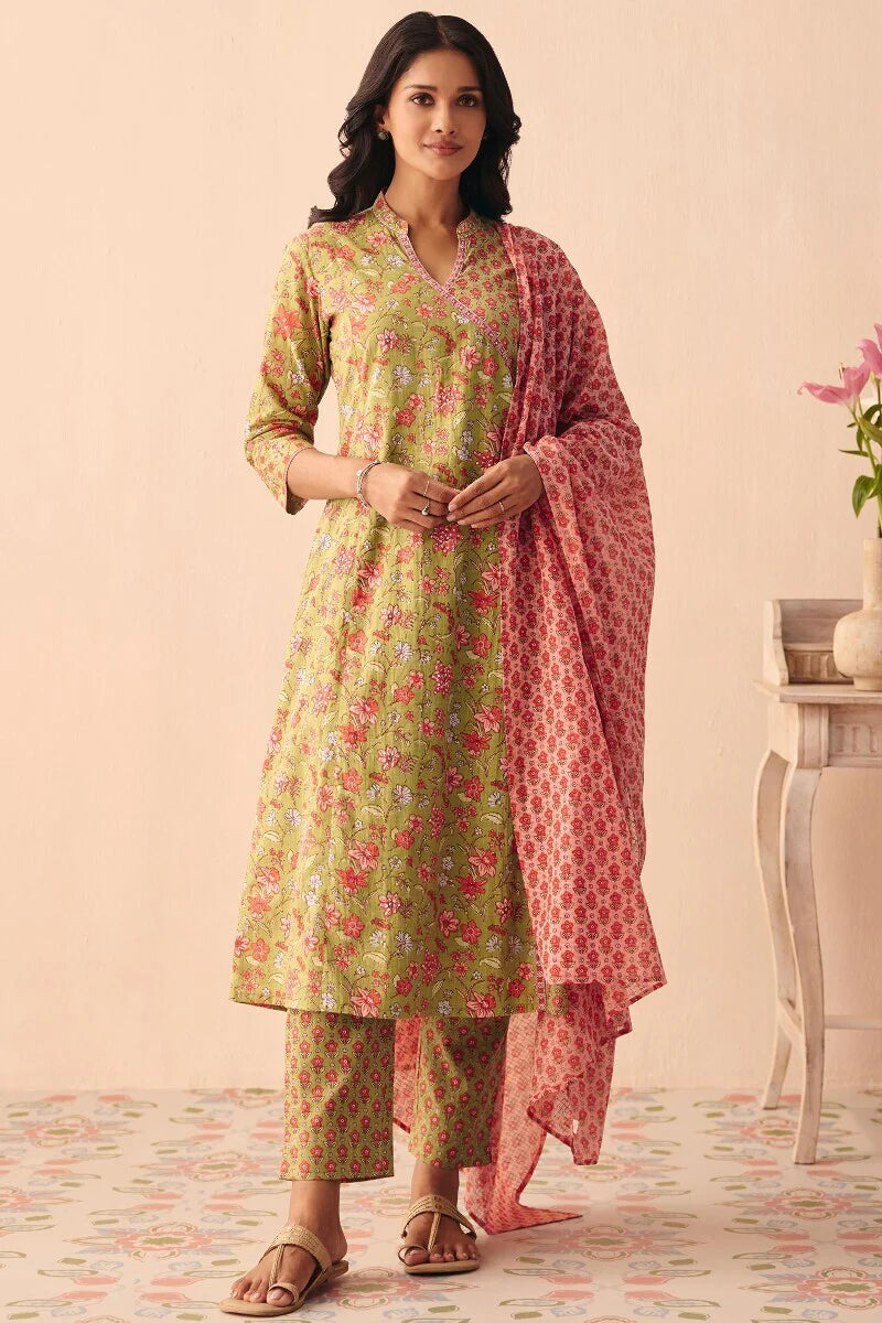 Surplus: Gulraiz Sameera Sanganeri Kurta