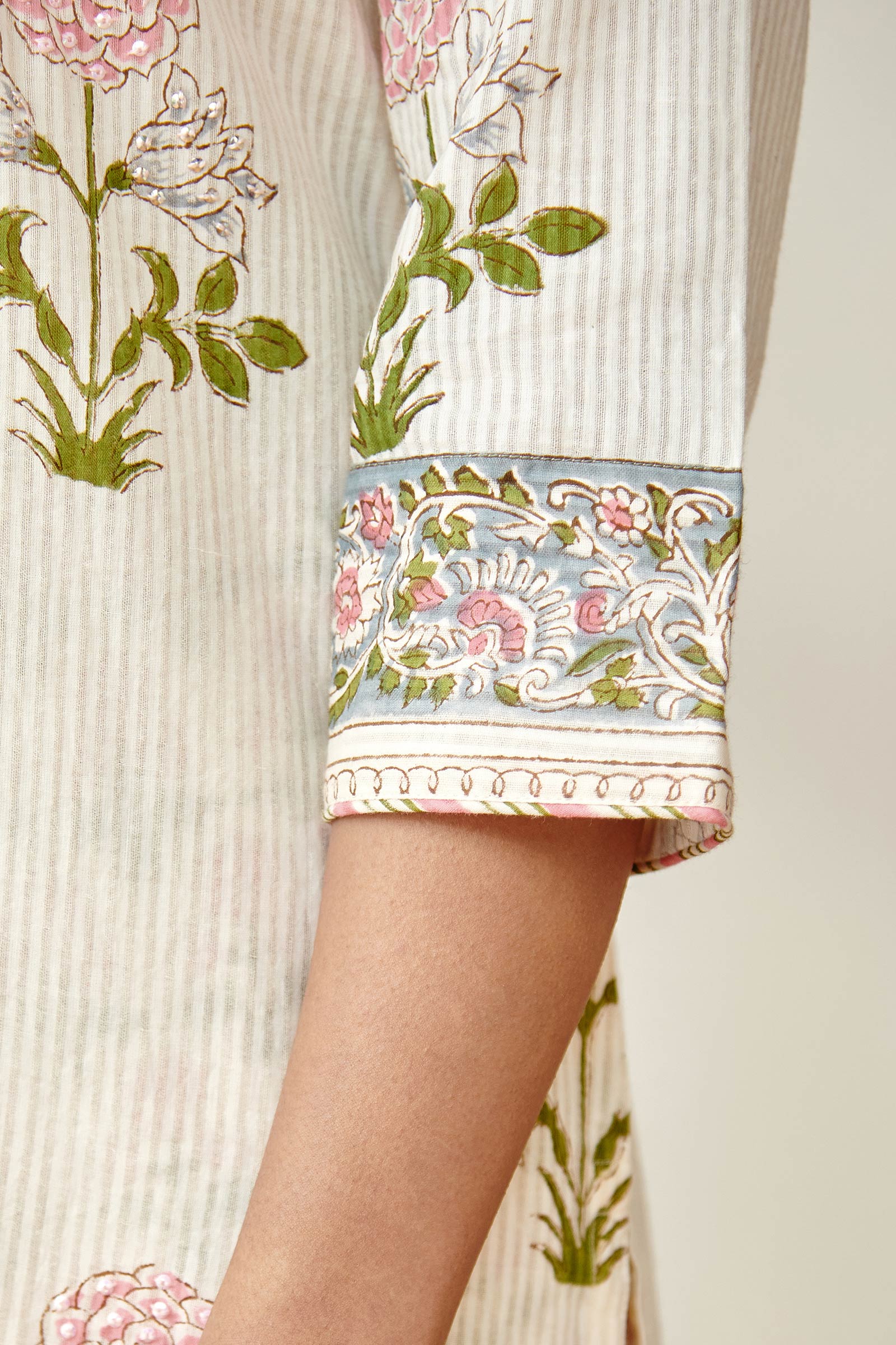 Nasrine Saba Sanganeri Kurta