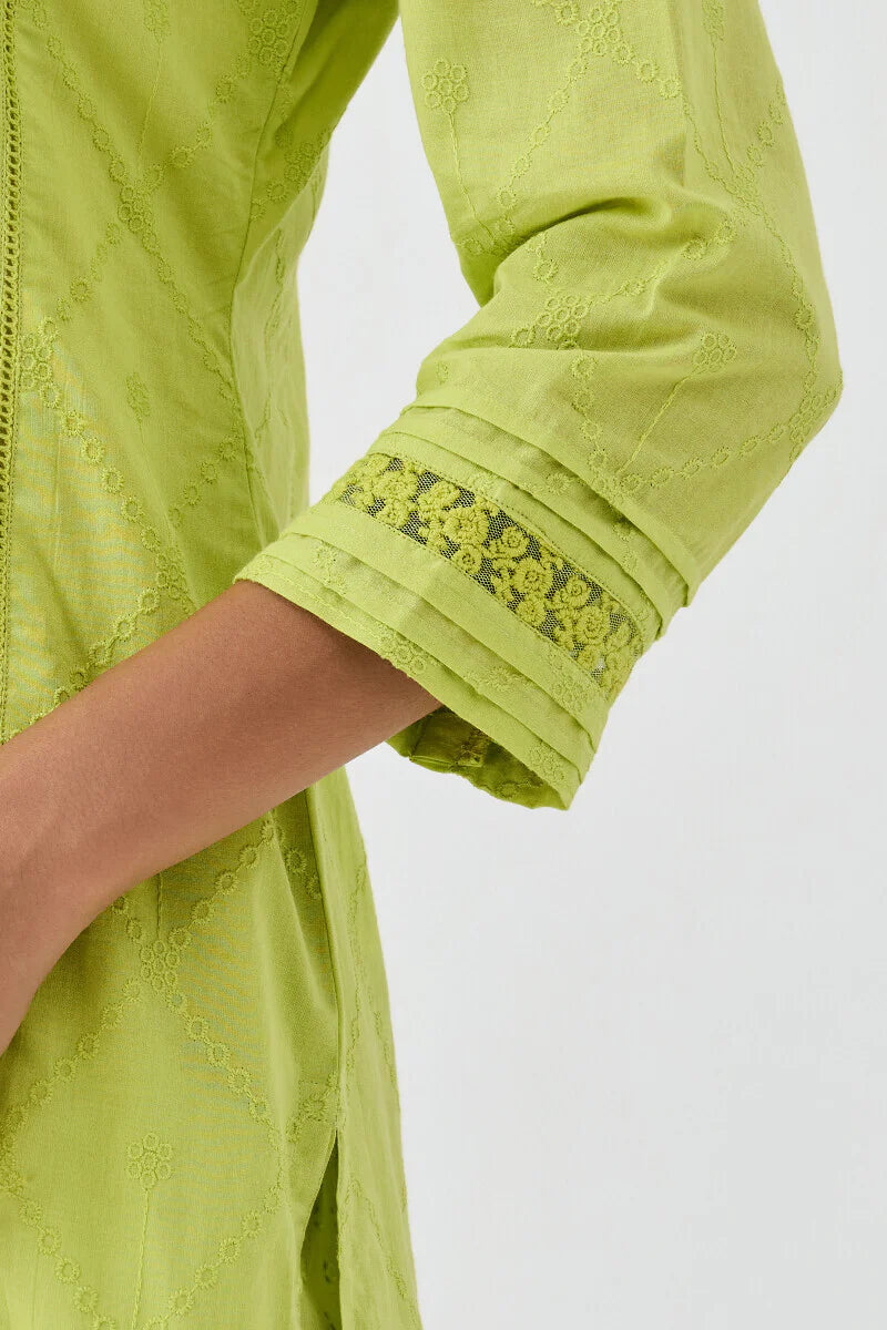 Surplus: Roza Aafiyah Green Schiffli Kurta