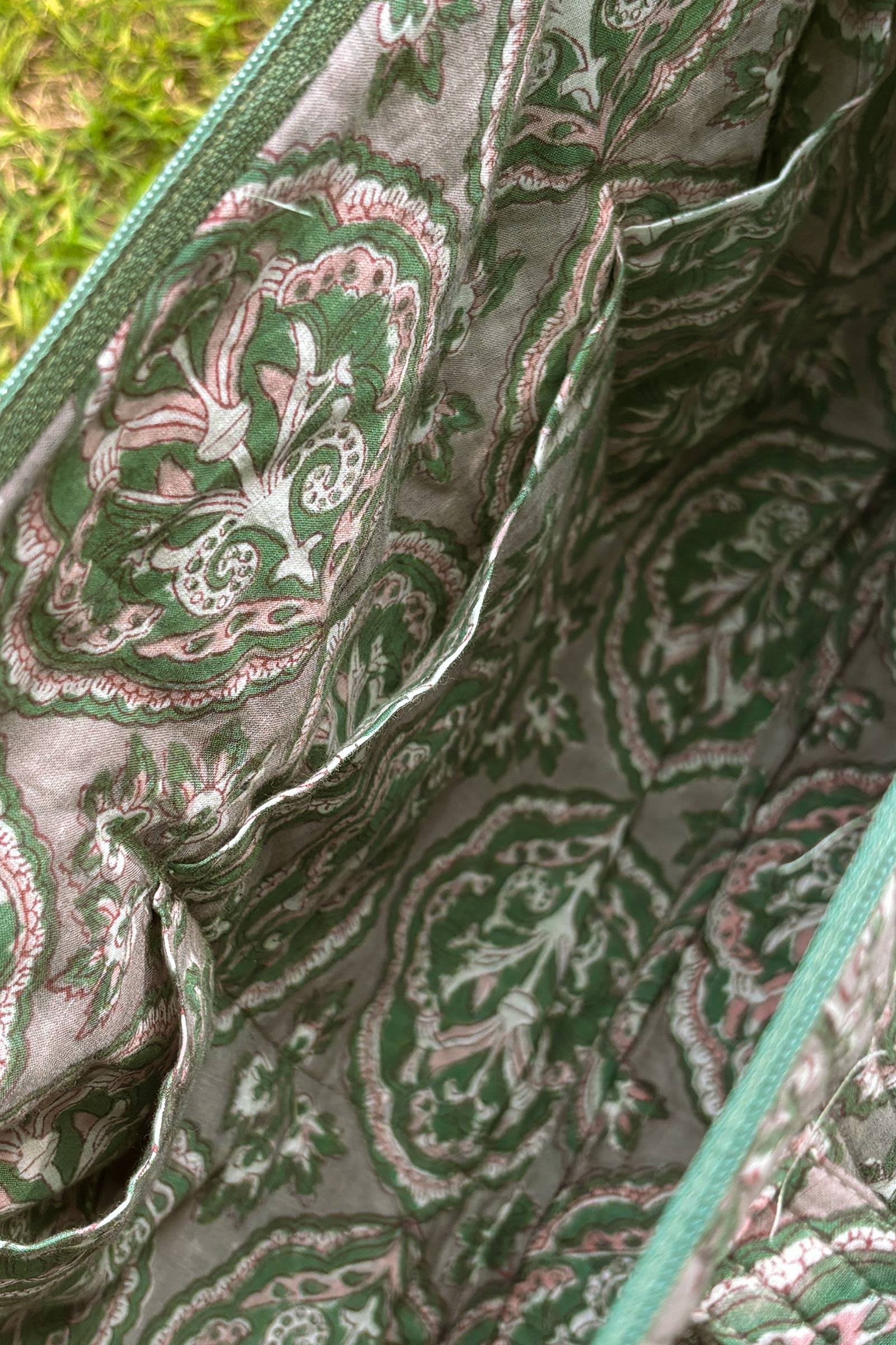 Roza Falak Holdall Bag