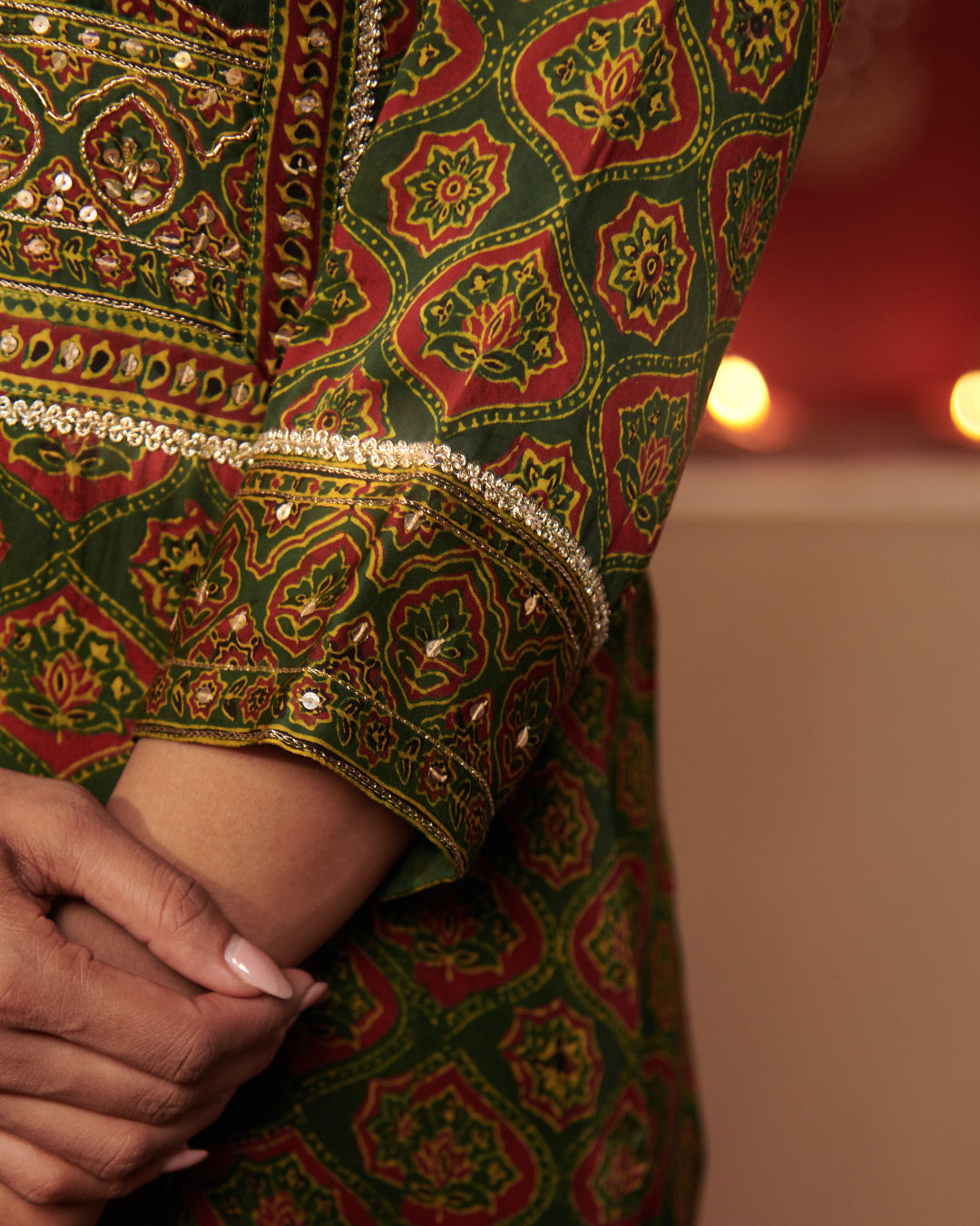 Roshanara Zareen Ajrak Kurta