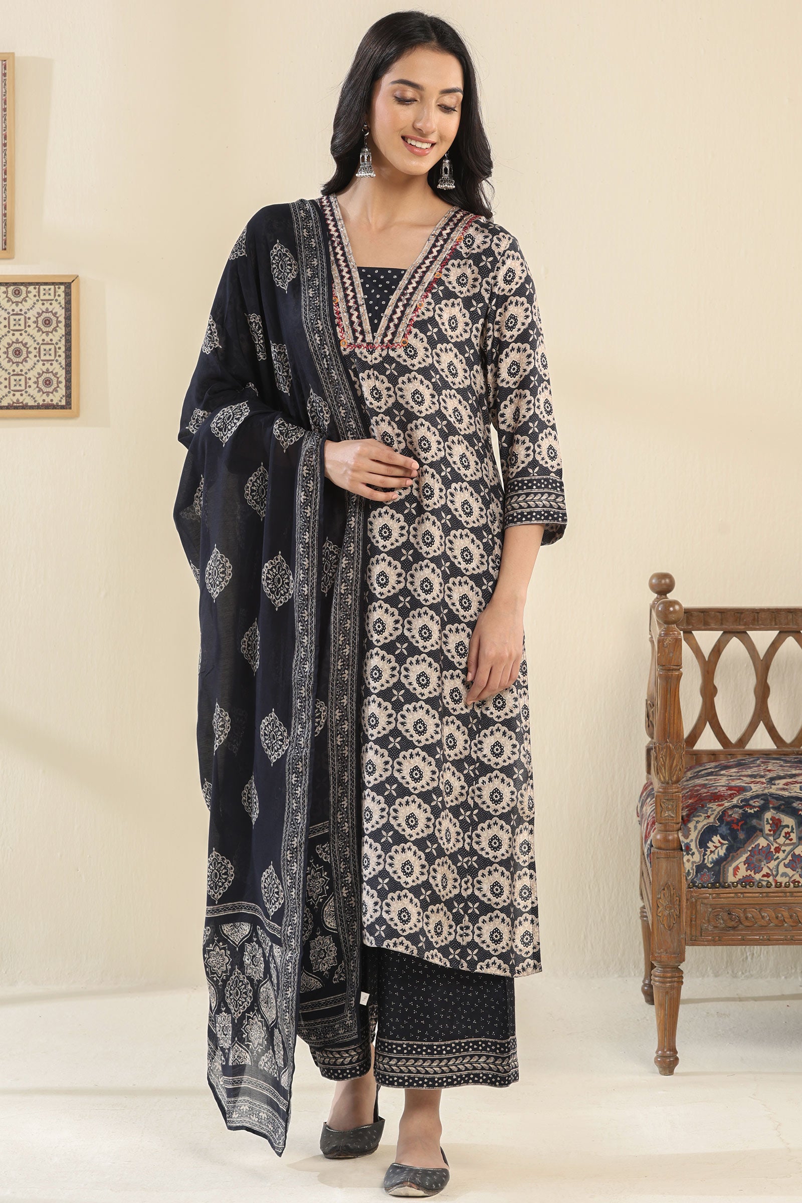 Rangrez Nasrin Kurta