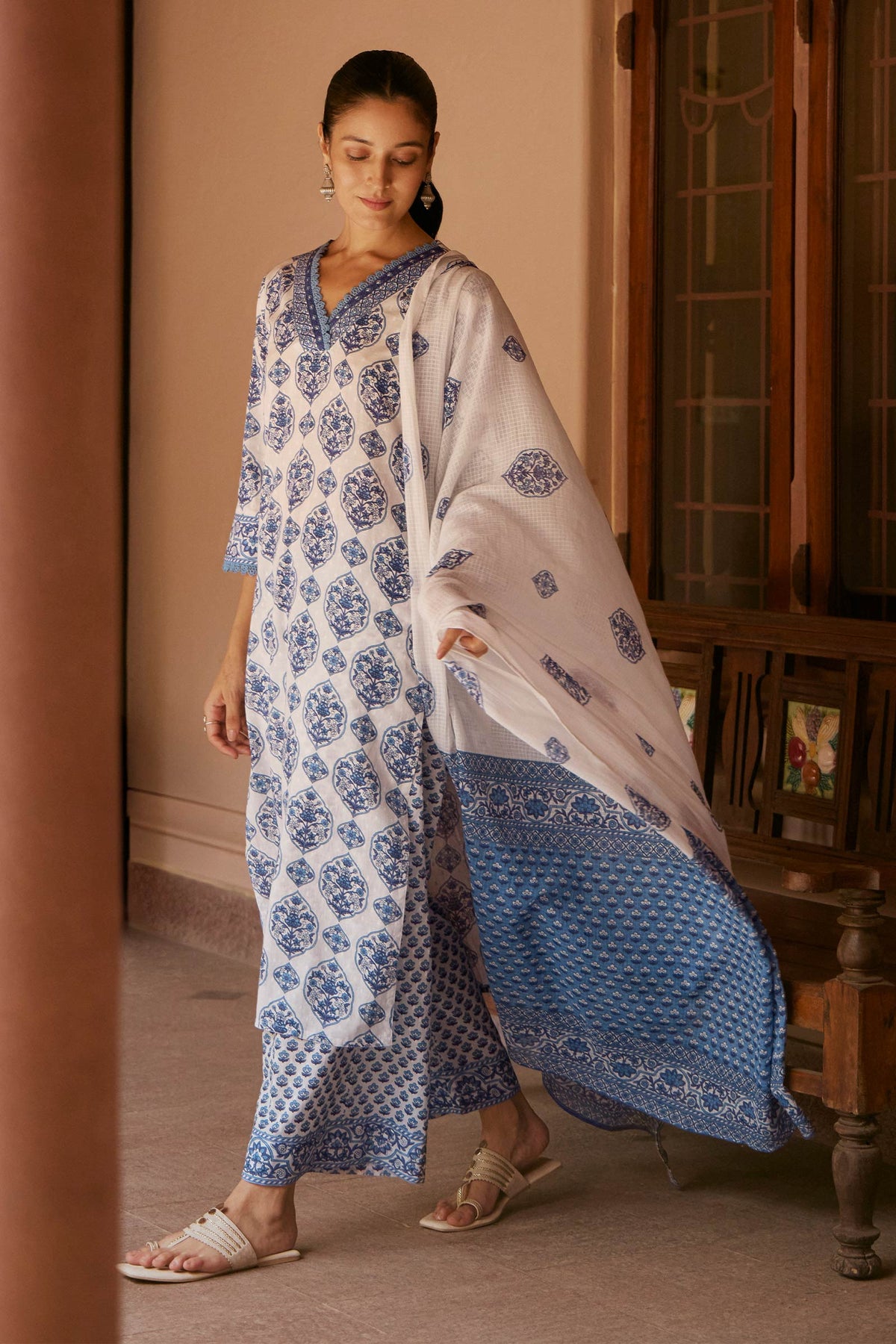 Neelofar Farah Sanganeri Kurta