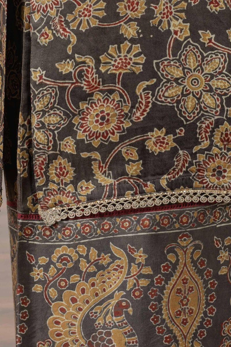 Zubeida Seerat Ajrak Modal Kurta