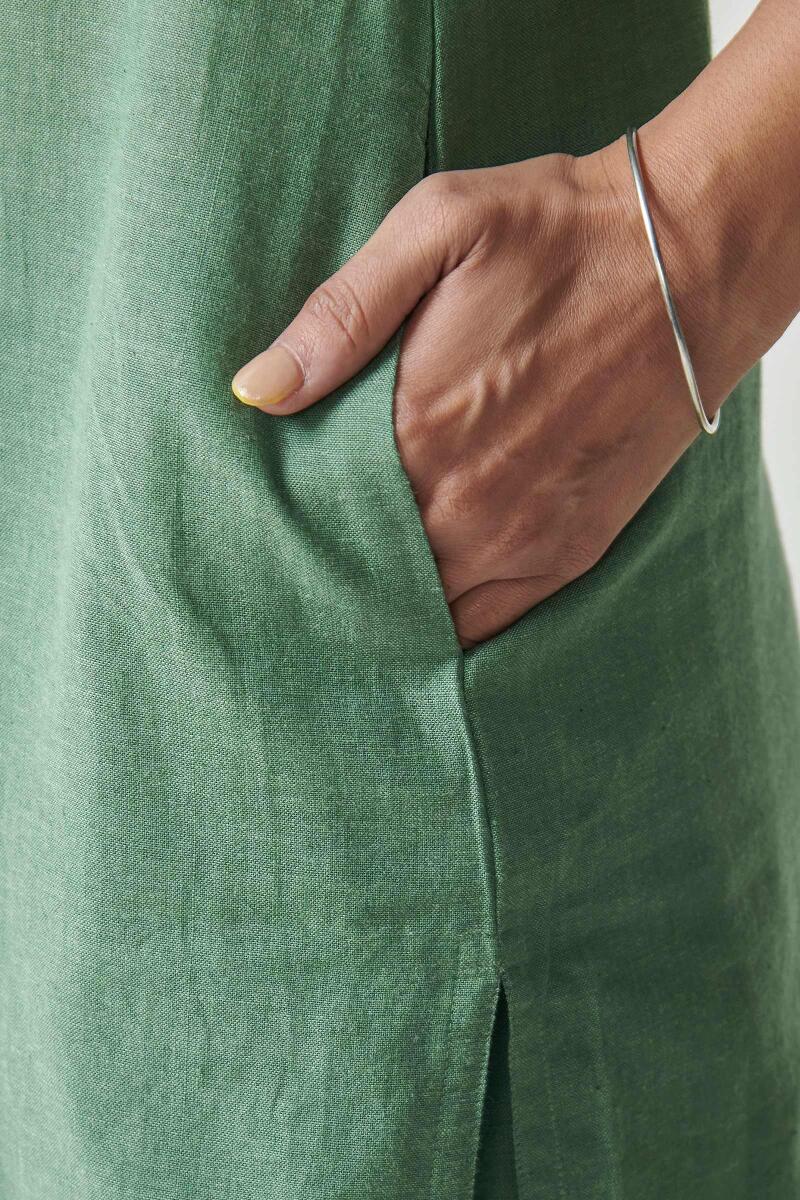 Mirza Jia Handloom Kurta