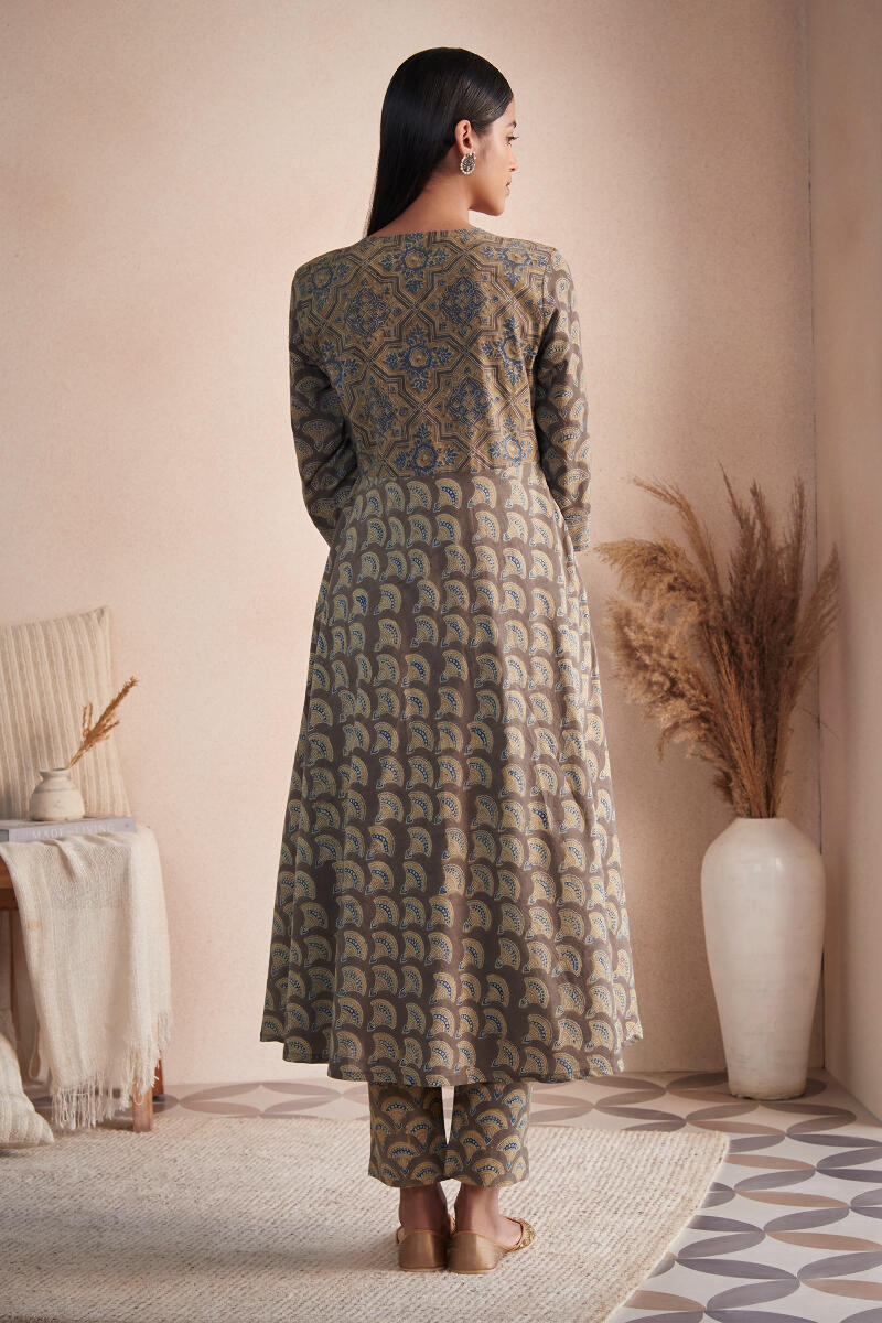 Sehra Zoya Ajrak Kurta