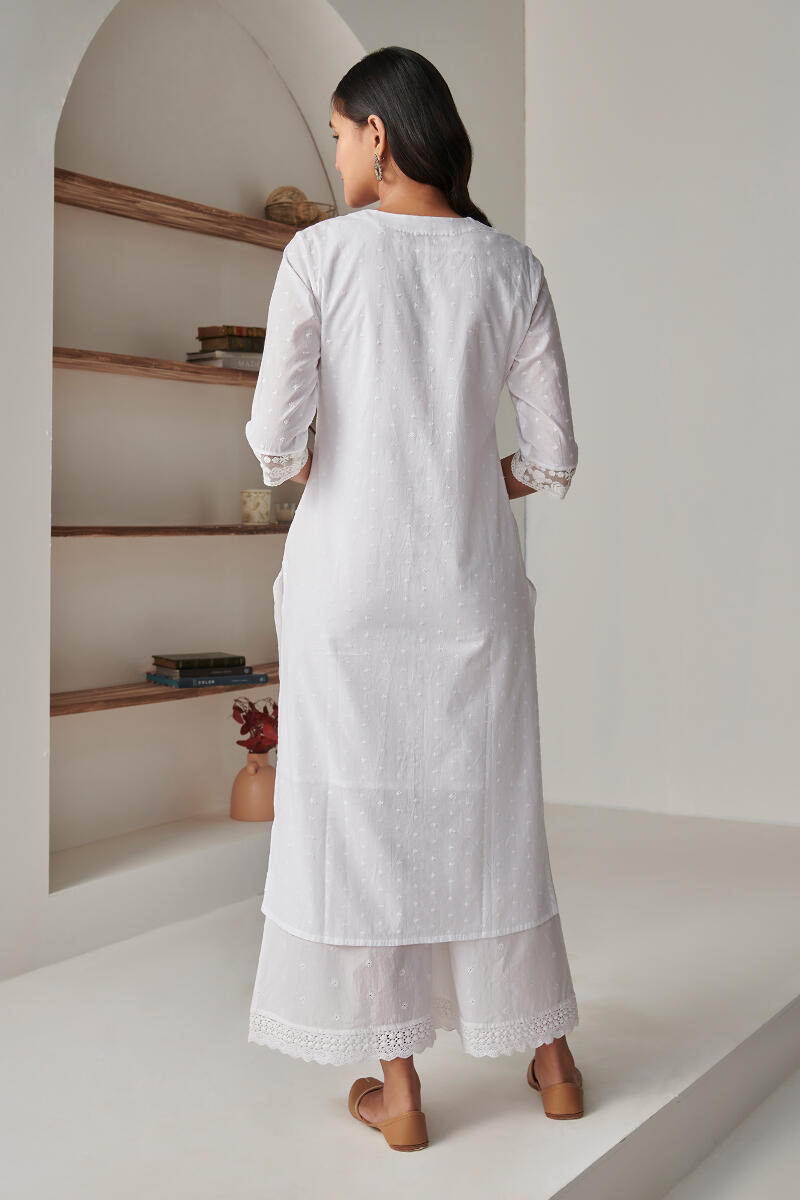 Raahat Saira White Schiffli Kurta