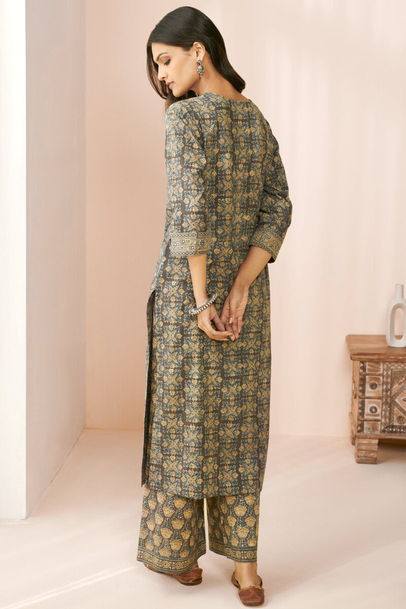 Sehra Mehnoor Ajrak Kurta