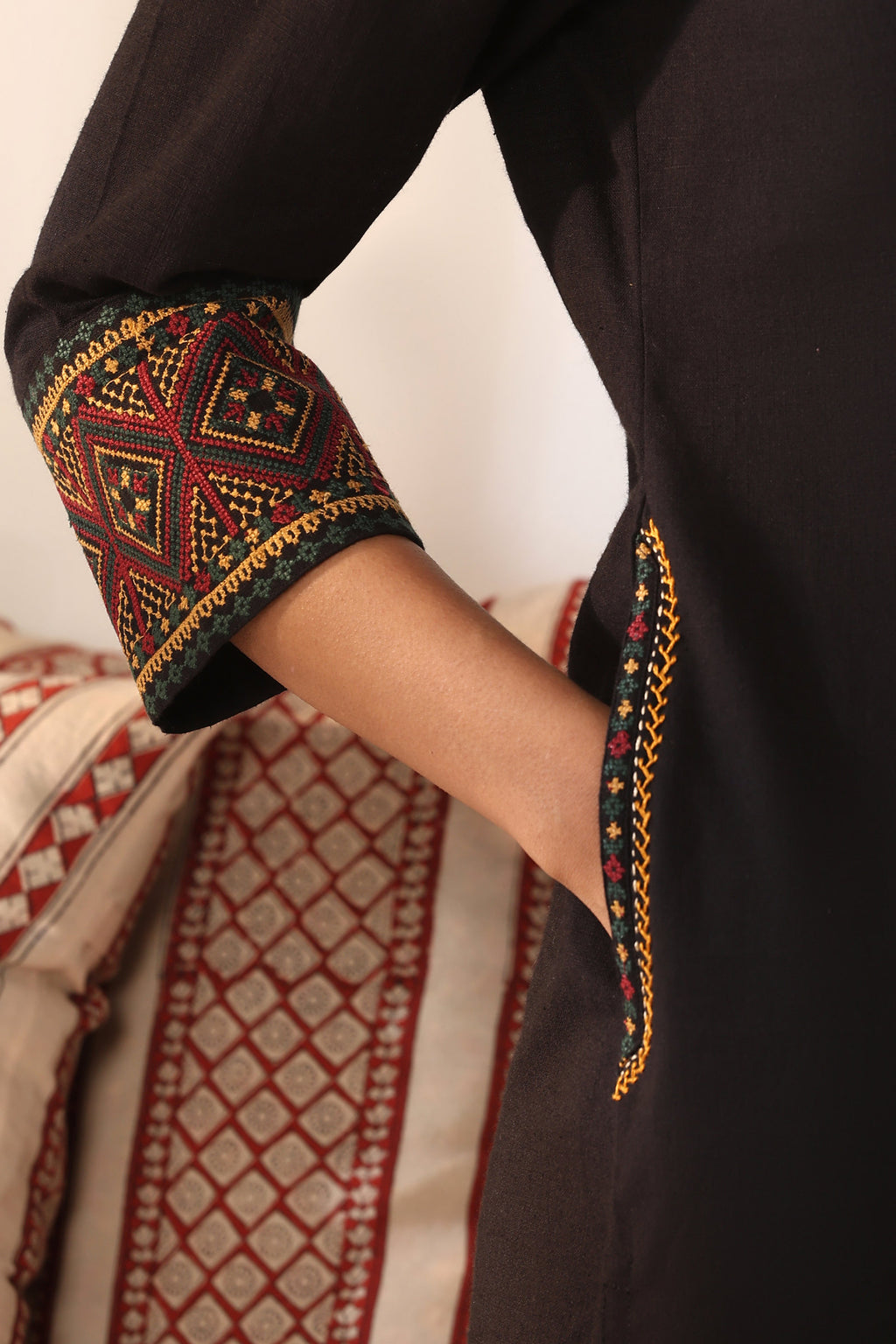 Mehraab Nahiza Black Kurta