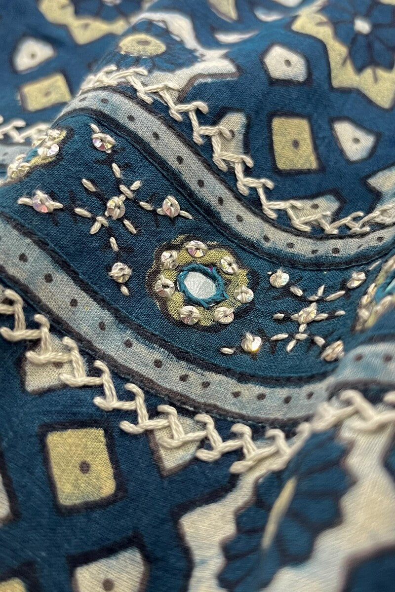 Sehra Inaya Ajrak Kurta