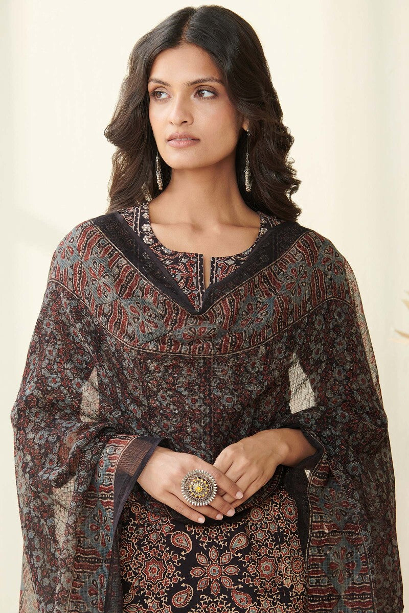 Sehra Yasmina Ajrak Kota Dupatta