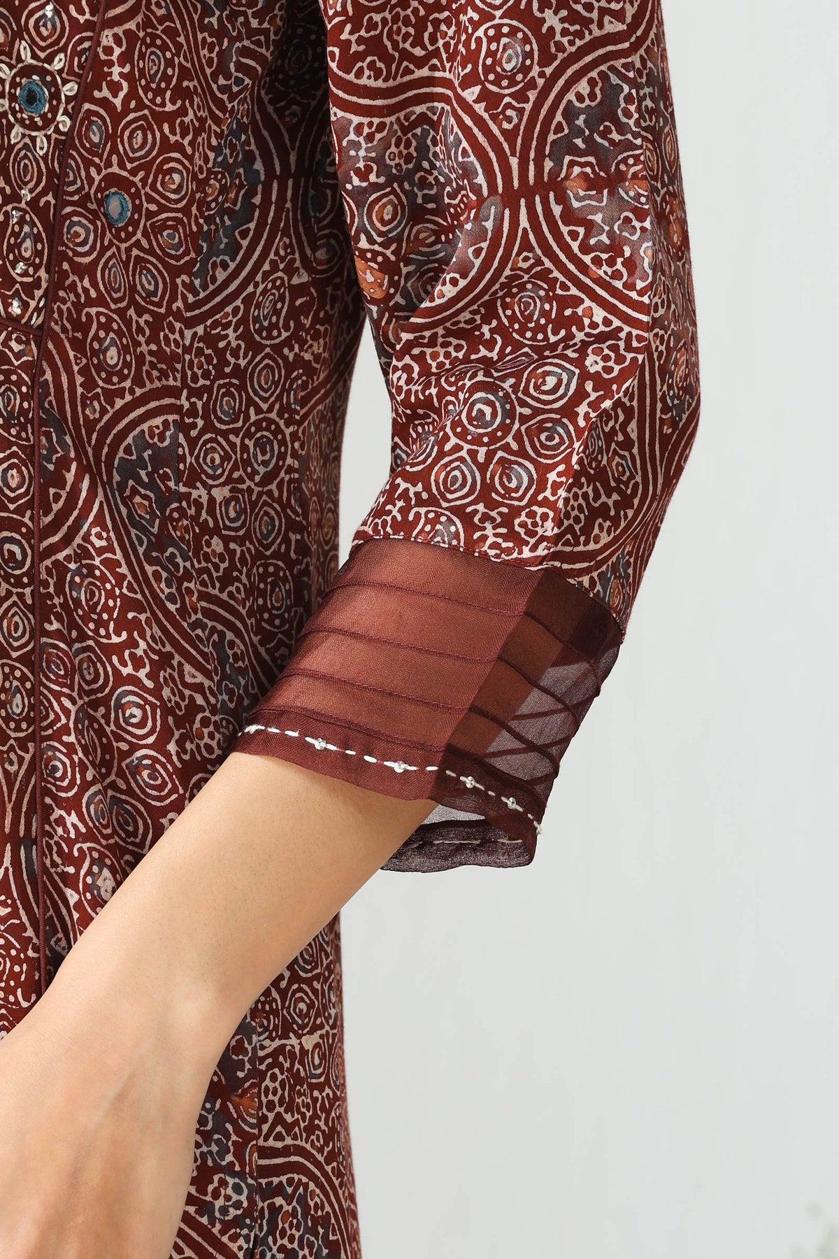 Surplus: Zubeida Sareen Ajrak Modal Kurta