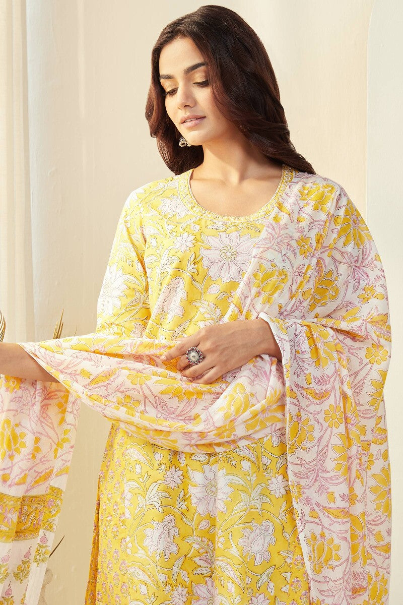 Nafees Zinat Kurta