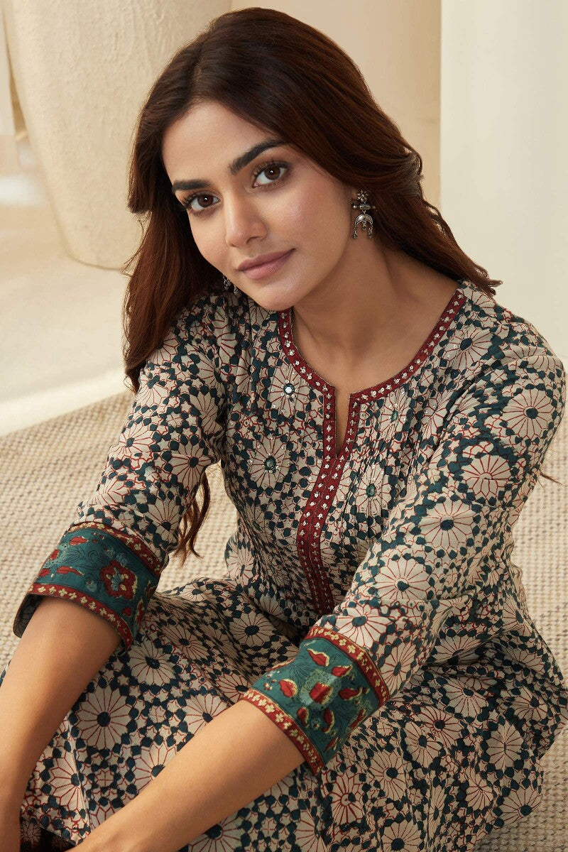 Sehra Mehreen Bagru Kurta