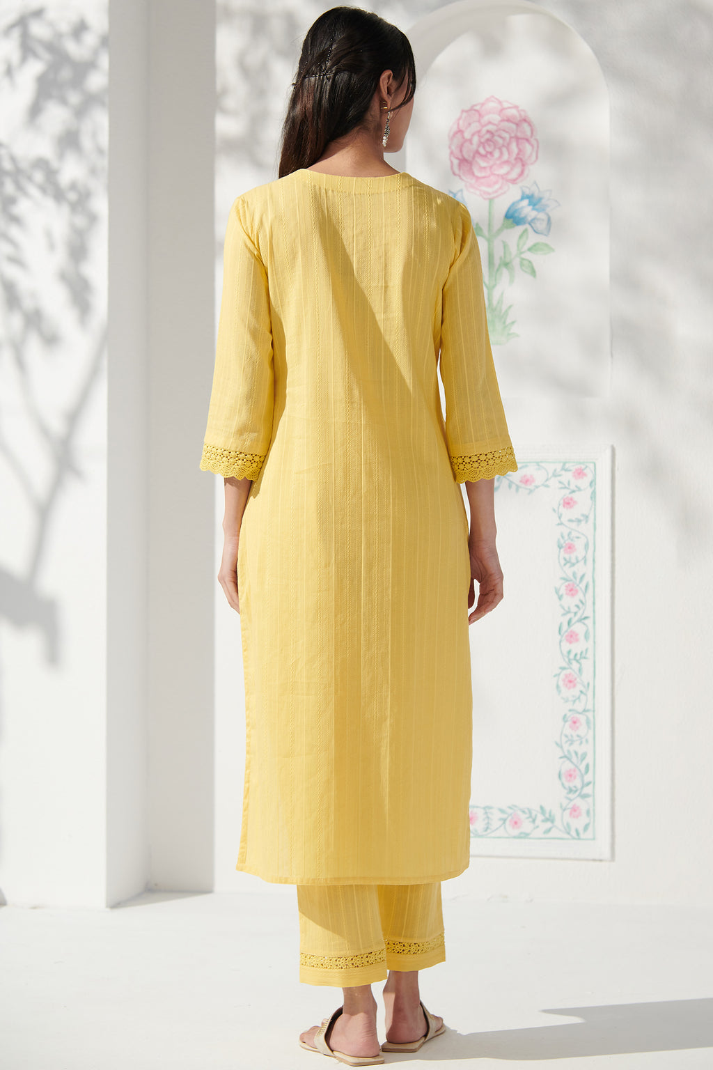 Surplus: Roza Zehmat Yellow Kurta