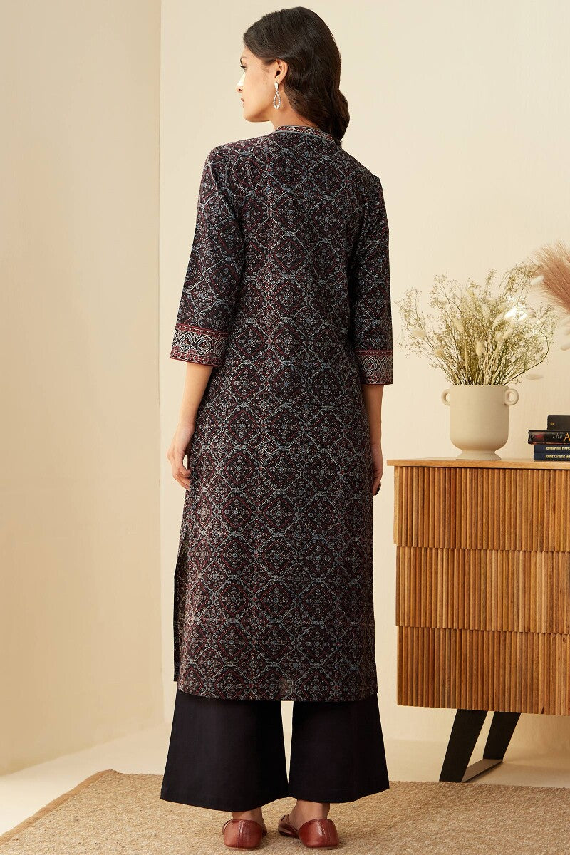 Sehra Rabia Ajrak Kurta