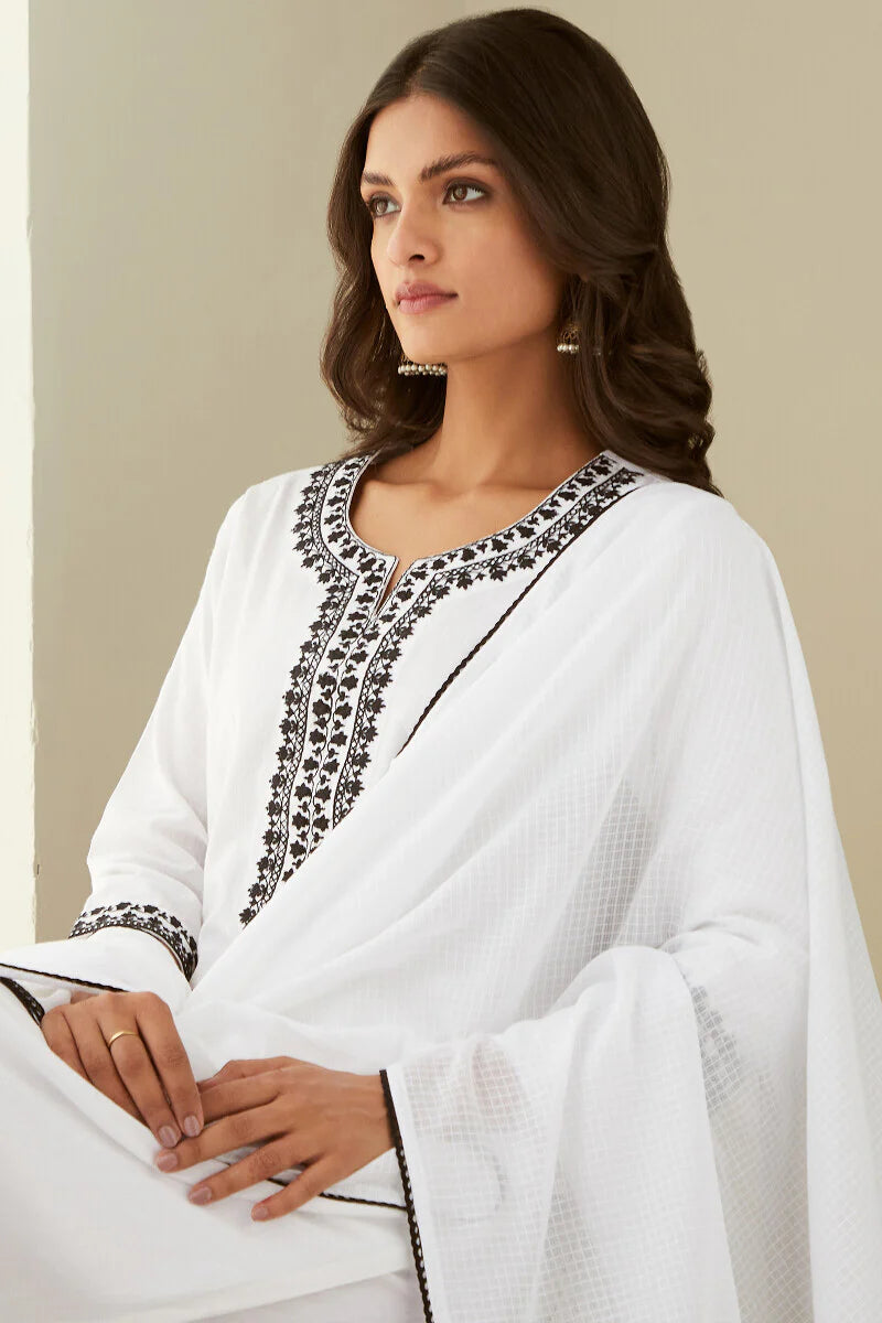 Mirza Noor Kurta