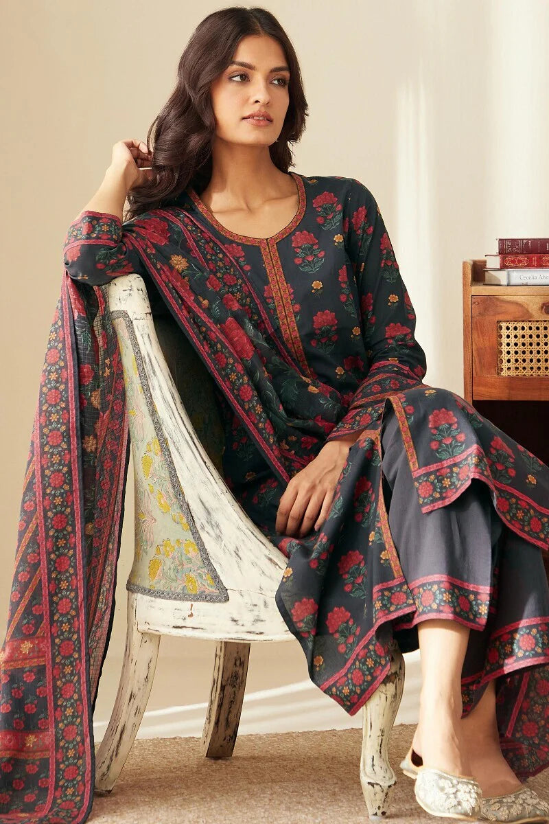 Mahnoor Zarina Kurta