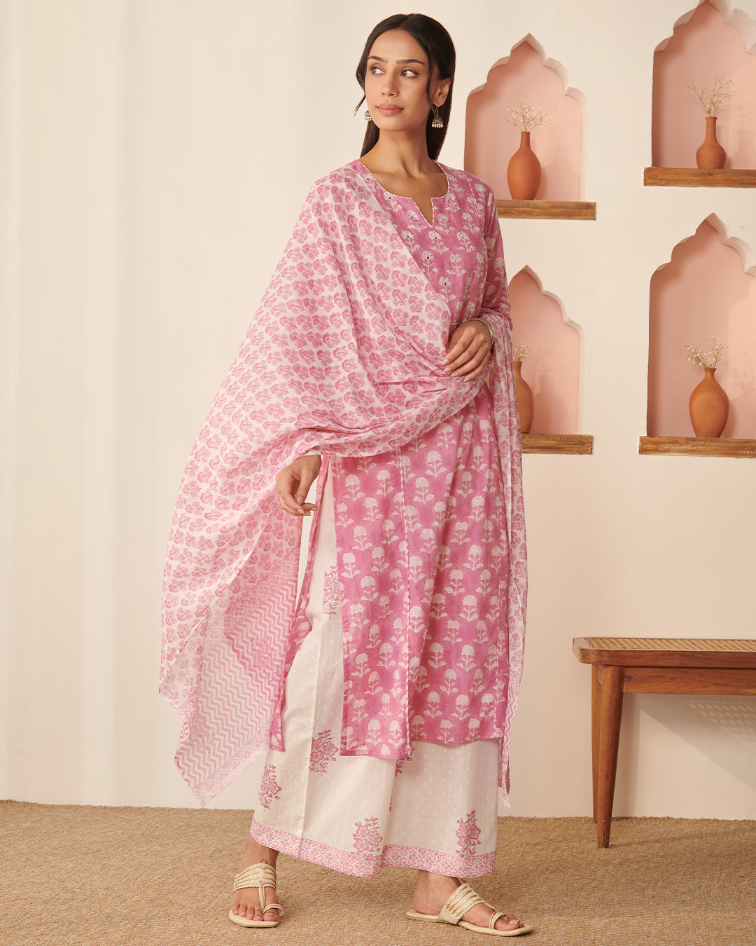 Rosheen Niyamat Sanganeri Kurta