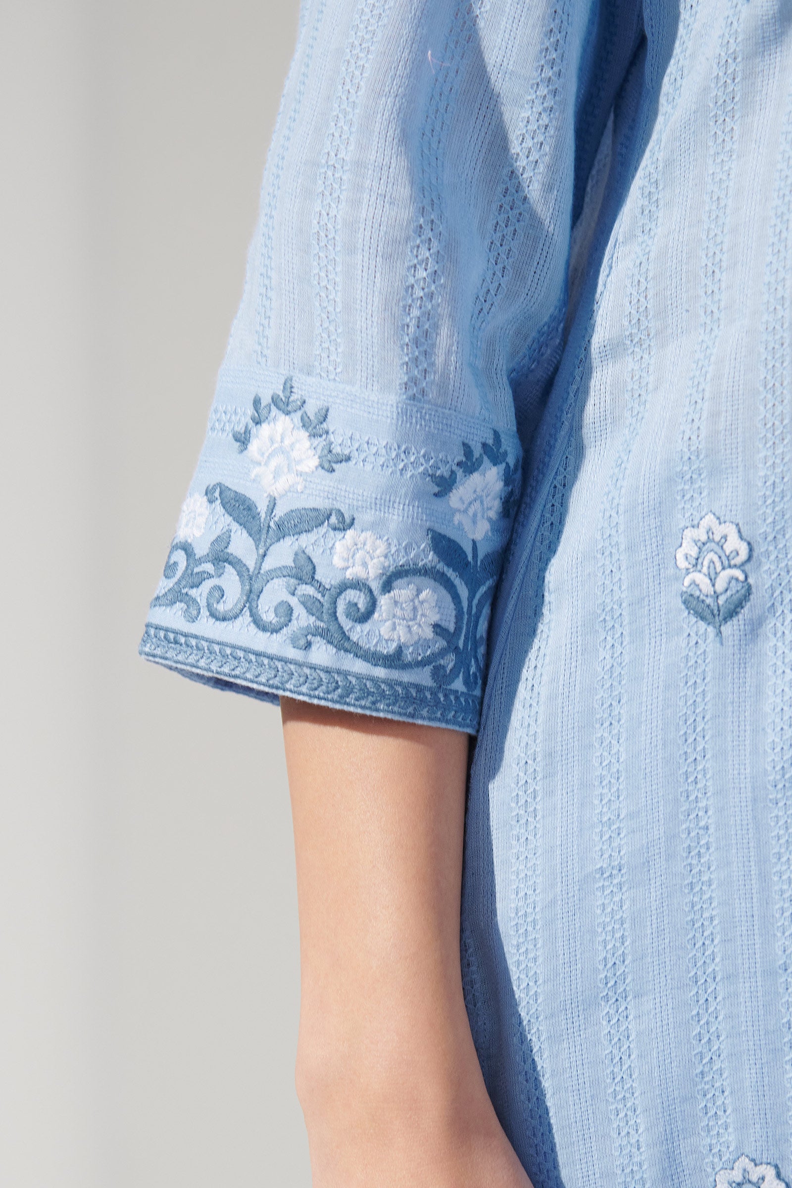 Surplus: Mehraab Ameera Blue Kurta