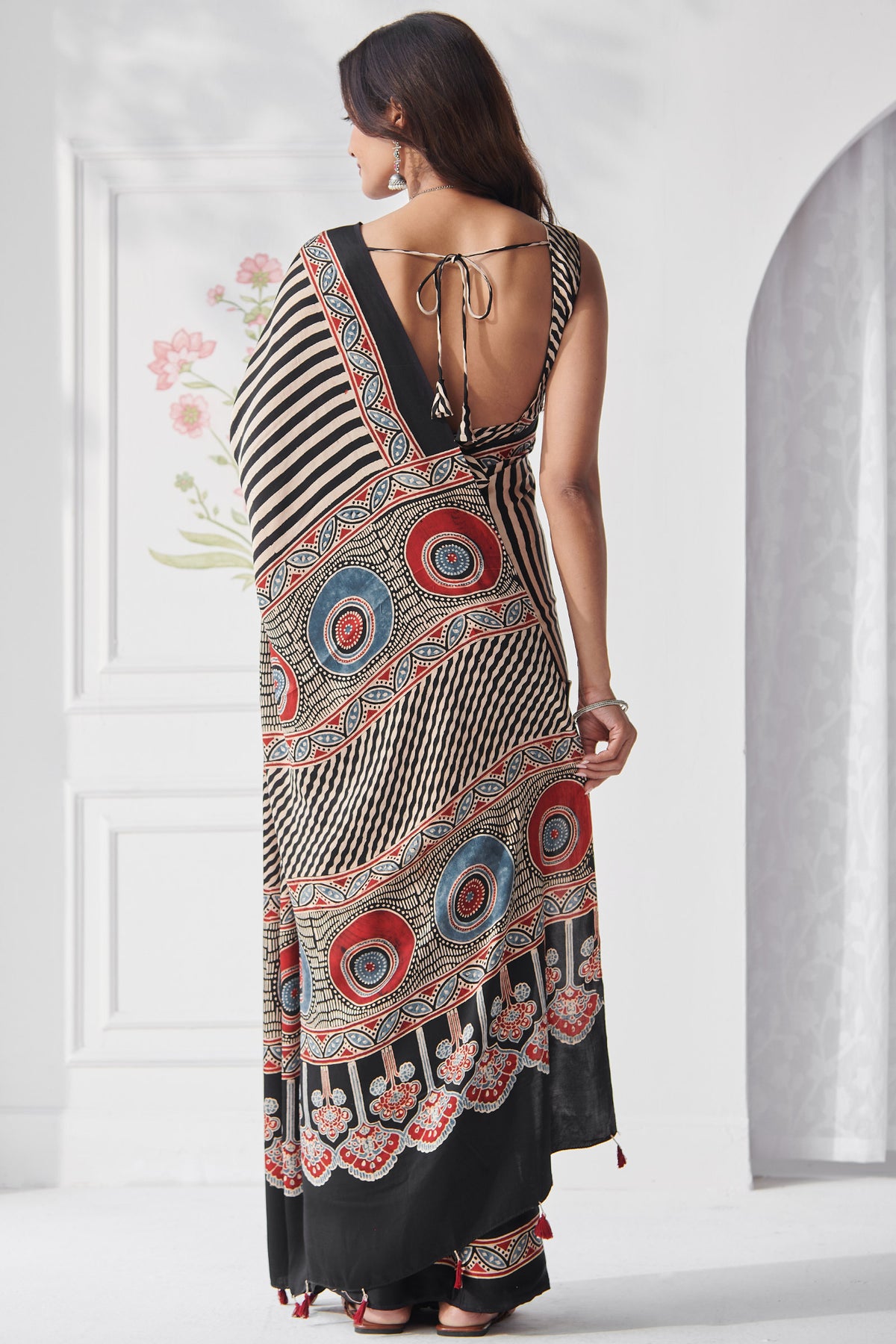 Sehra Nazm Ajrak Saree