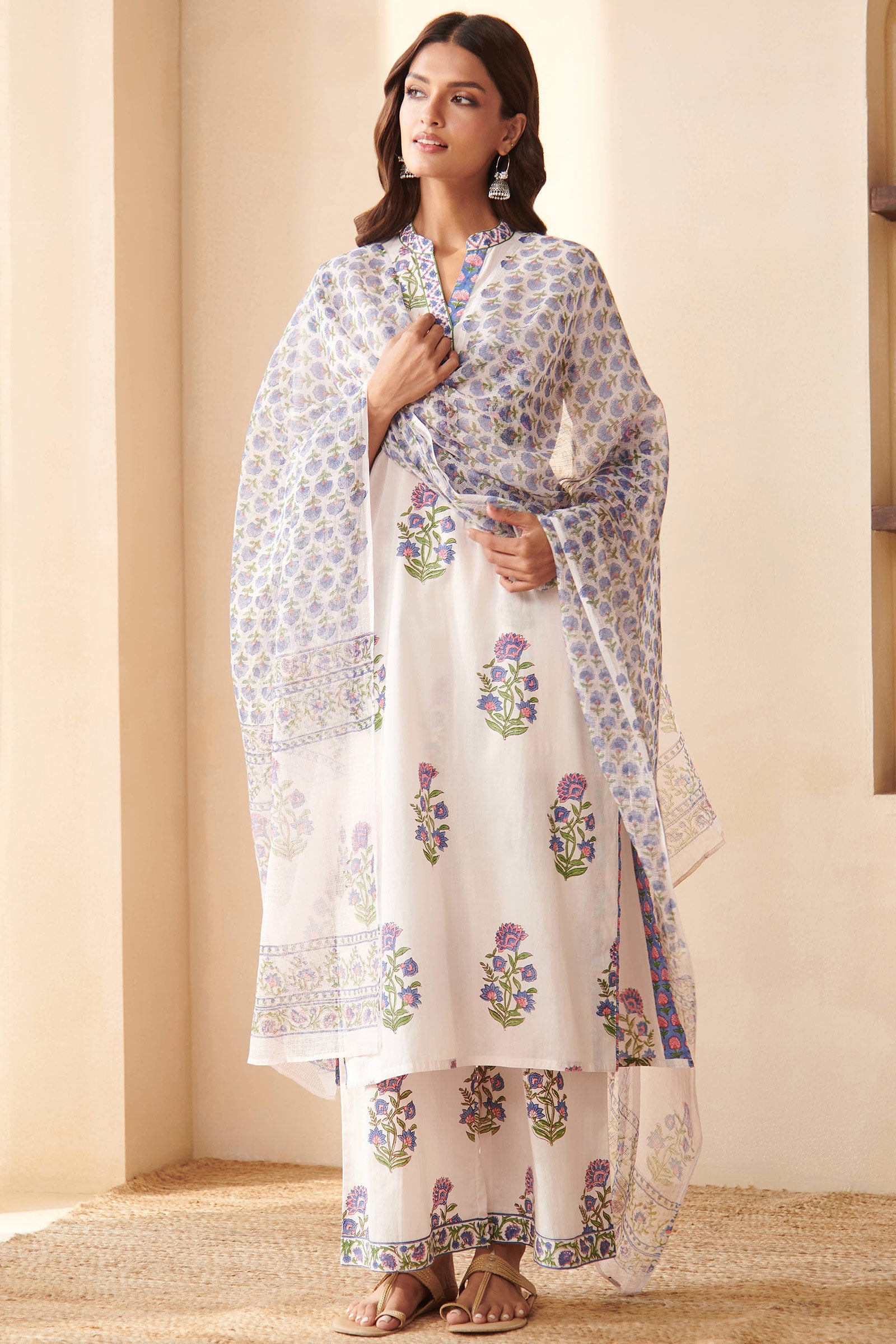 Gulbarg Zeinab Sanganeri Kurta