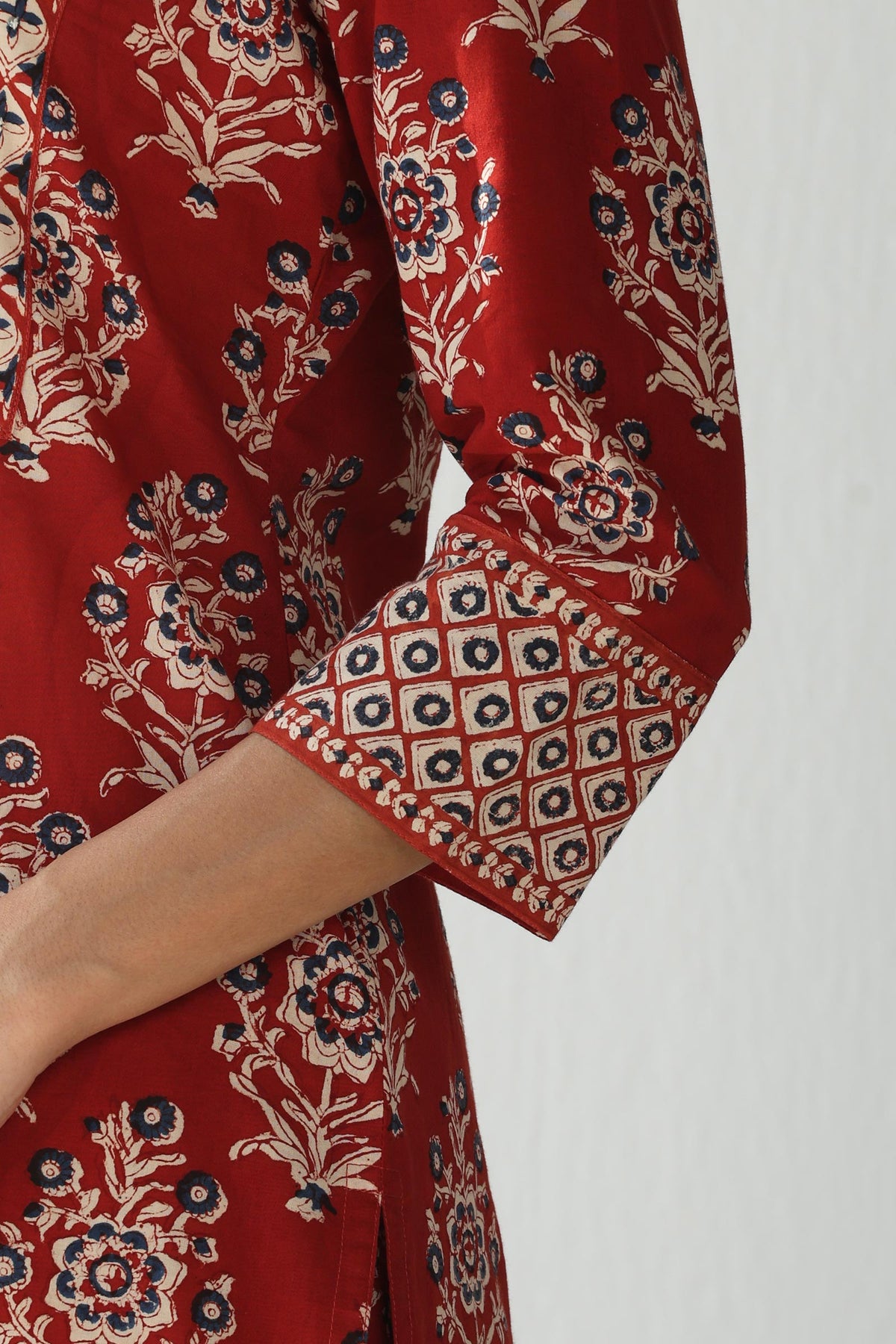 Sehra Kainat Bagru Kurta
