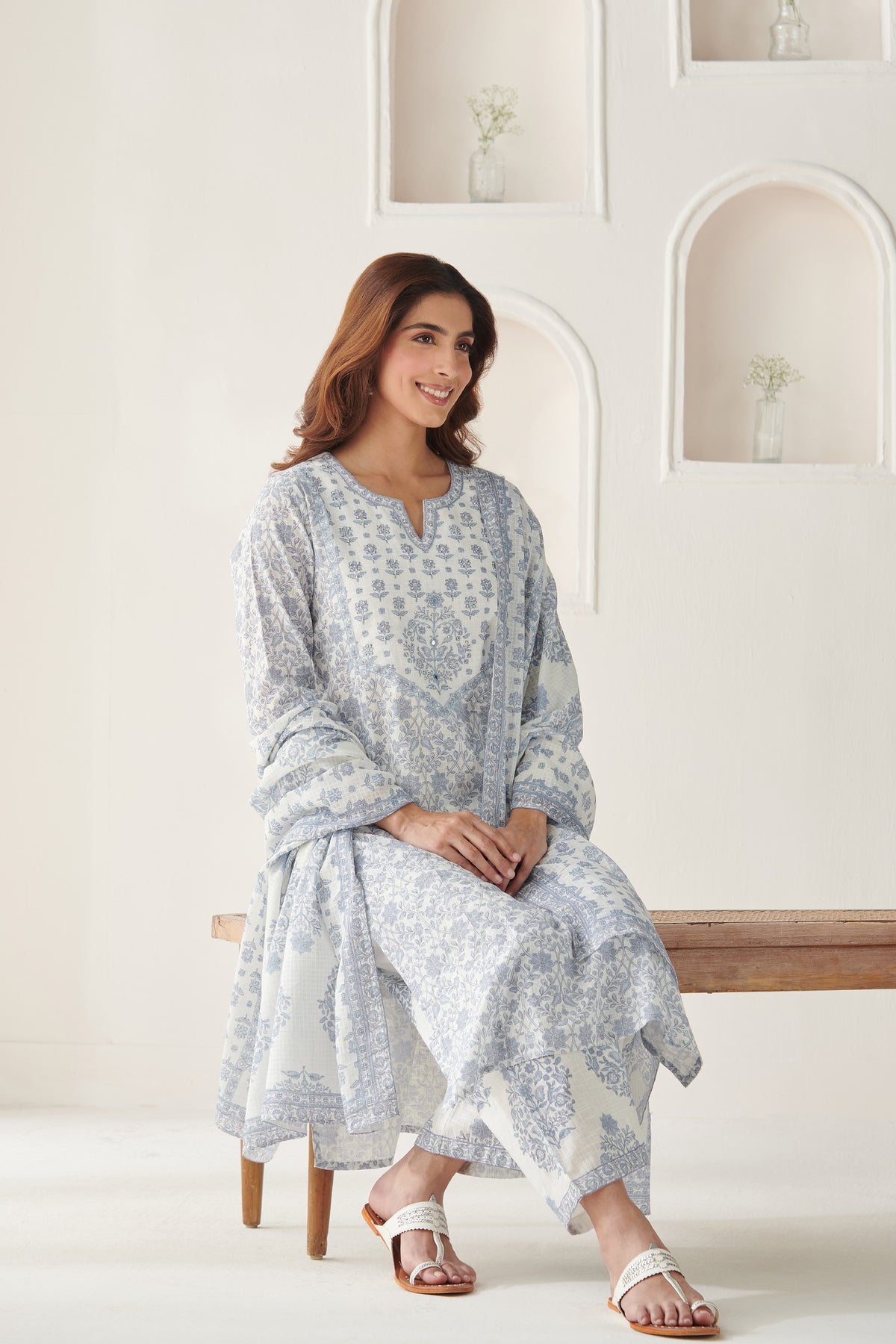 Neelofar Afra Kurta