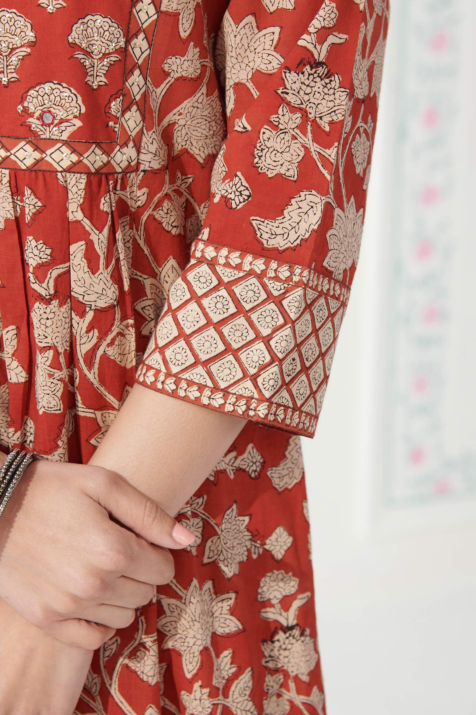 Sehra Sara Bagru Kurta