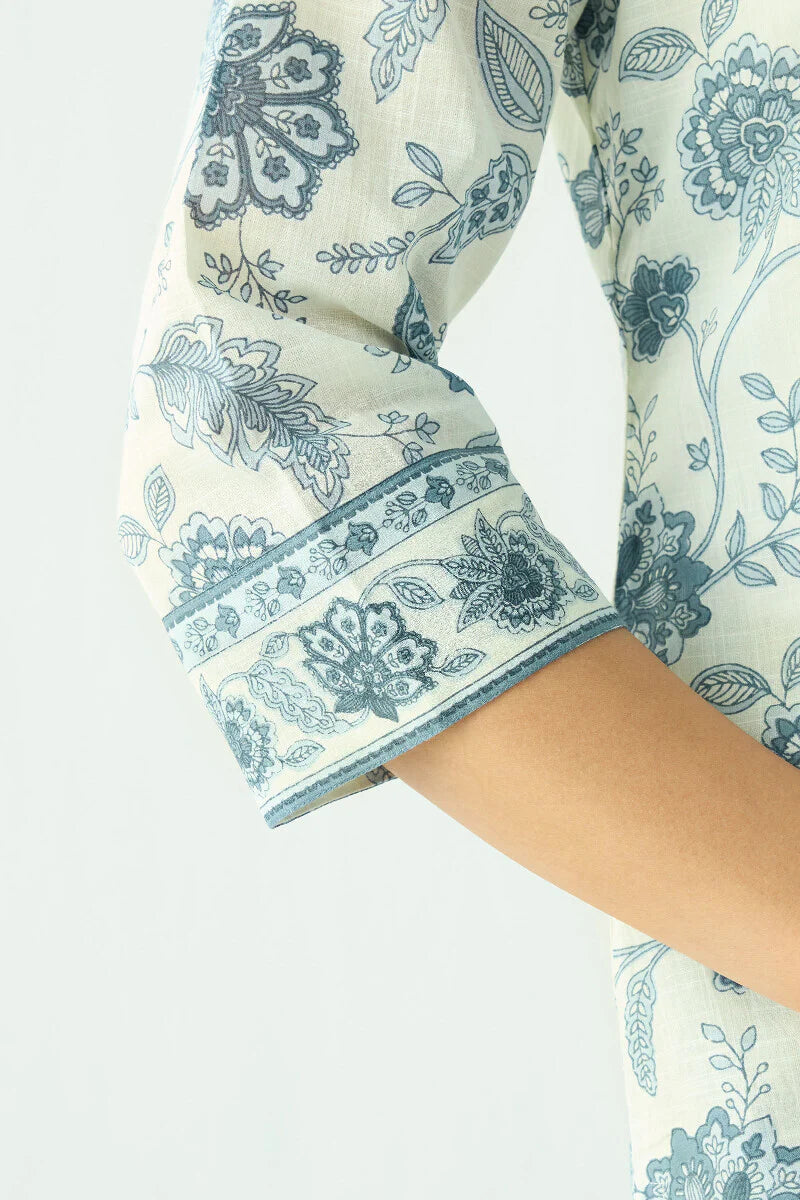 Surplus: Neelofar Rumaisa Kurta