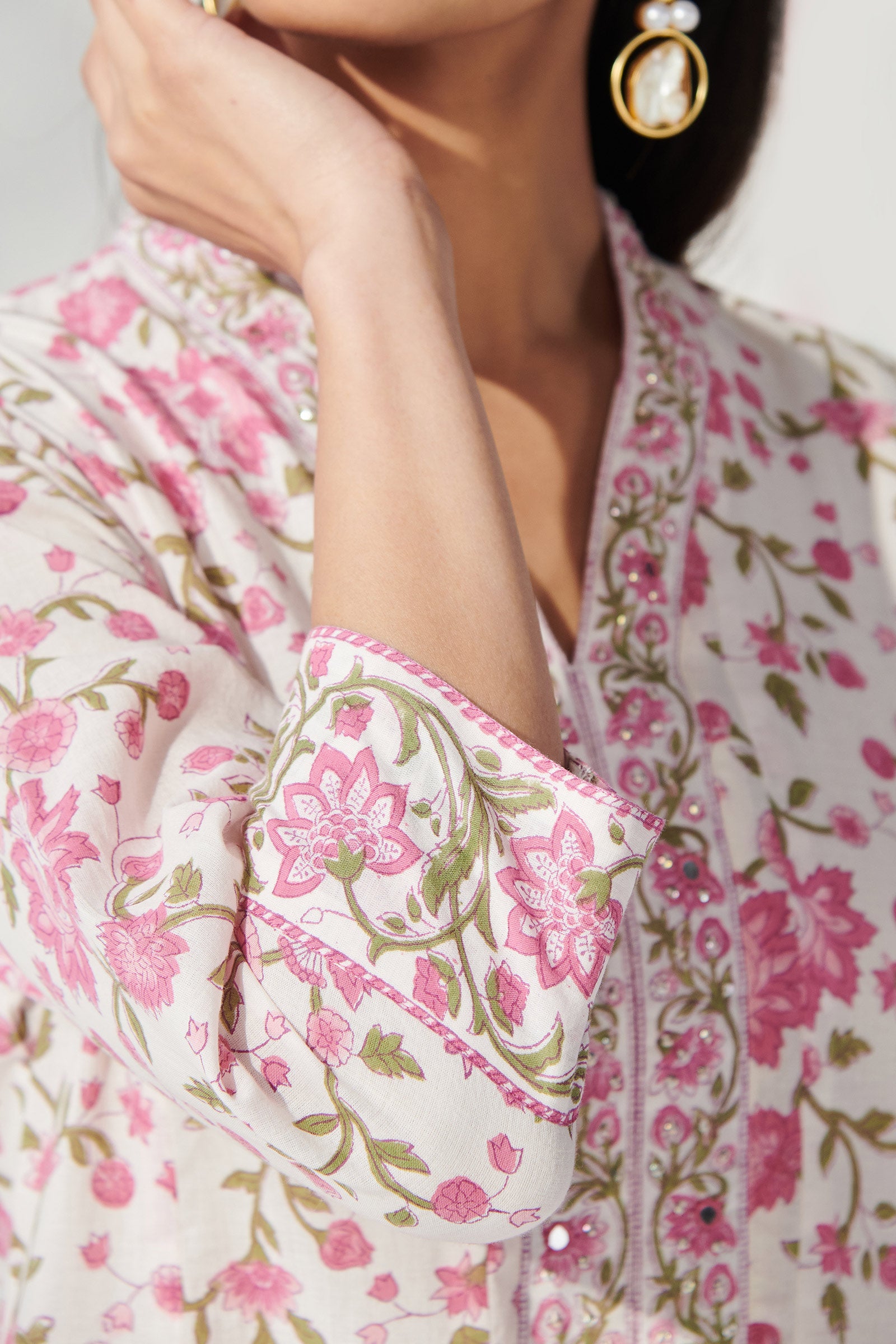 Surplus: Gulbahar Zeina Sanganeri Kurta