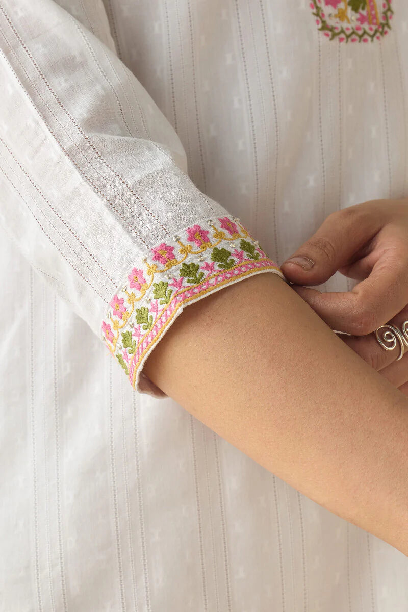 Surplus: Mehraab Sukoon Kurta