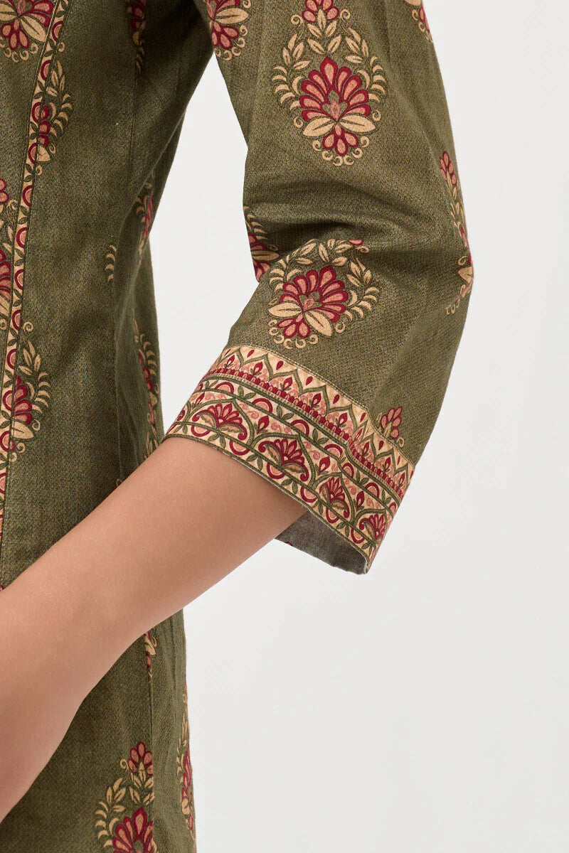 Surplus: Meher Samreen Kurta
